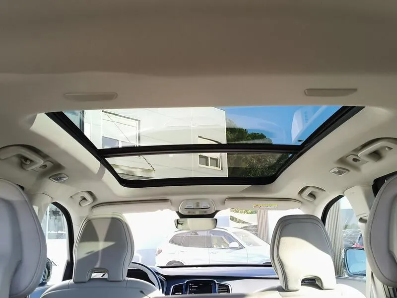 Volvo XC90 2.0 T8 AWD Plus Dark Recharge - foto 40