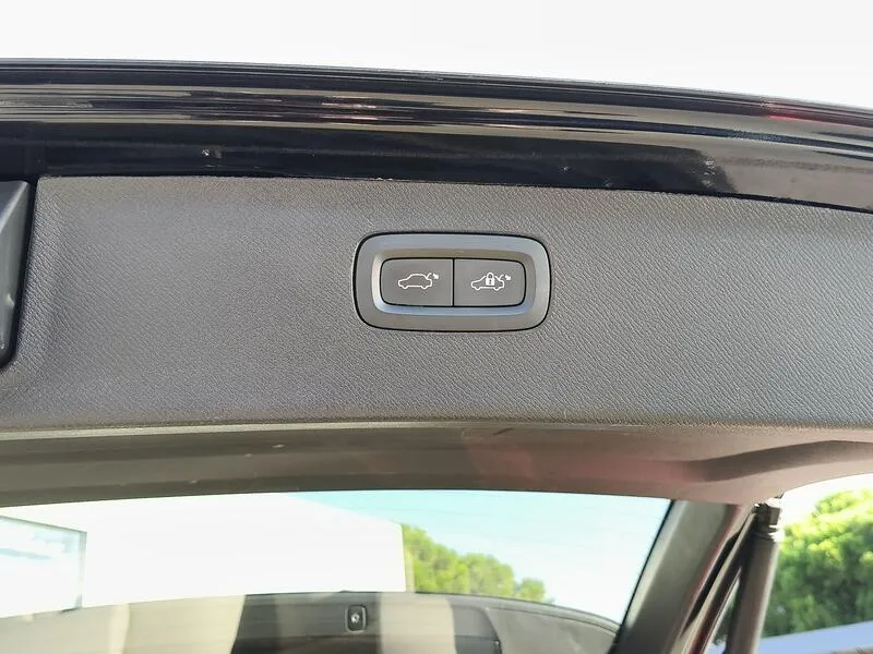 Volvo XC90 2.0 T8 AWD Plus Dark Recharge - foto 42