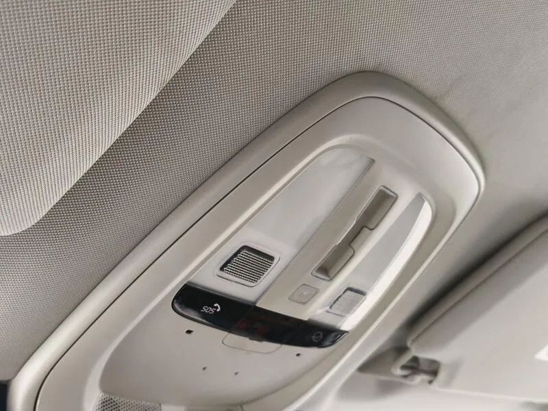 Volvo XC90 2.0 T8 AWD Plus Dark Recharge - foto 24
