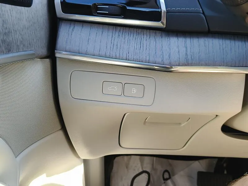 Volvo XC90 2.0 T8 AWD Plus Dark Recharge - foto 29