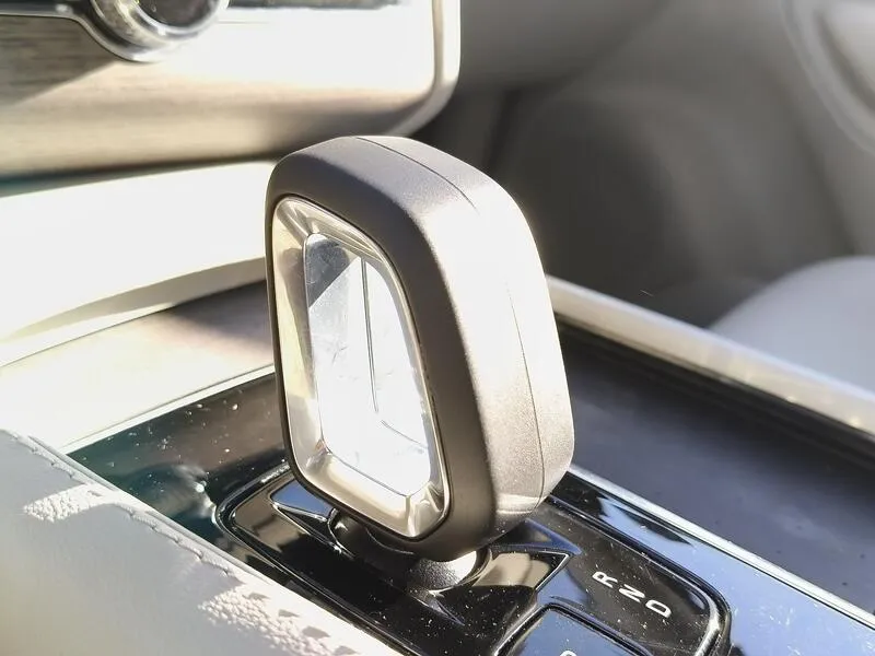 Volvo XC90 2.0 T8 AWD Plus Dark Recharge - foto 14