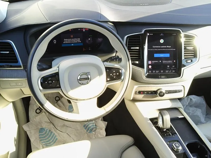 Volvo XC90 2.0 T8 AWD Plus Dark Recharge - foto 10