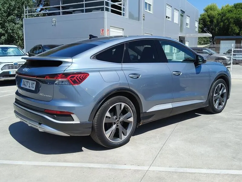 Audi Q4 e-tron Sportback S line 40 e-tron - foto 6