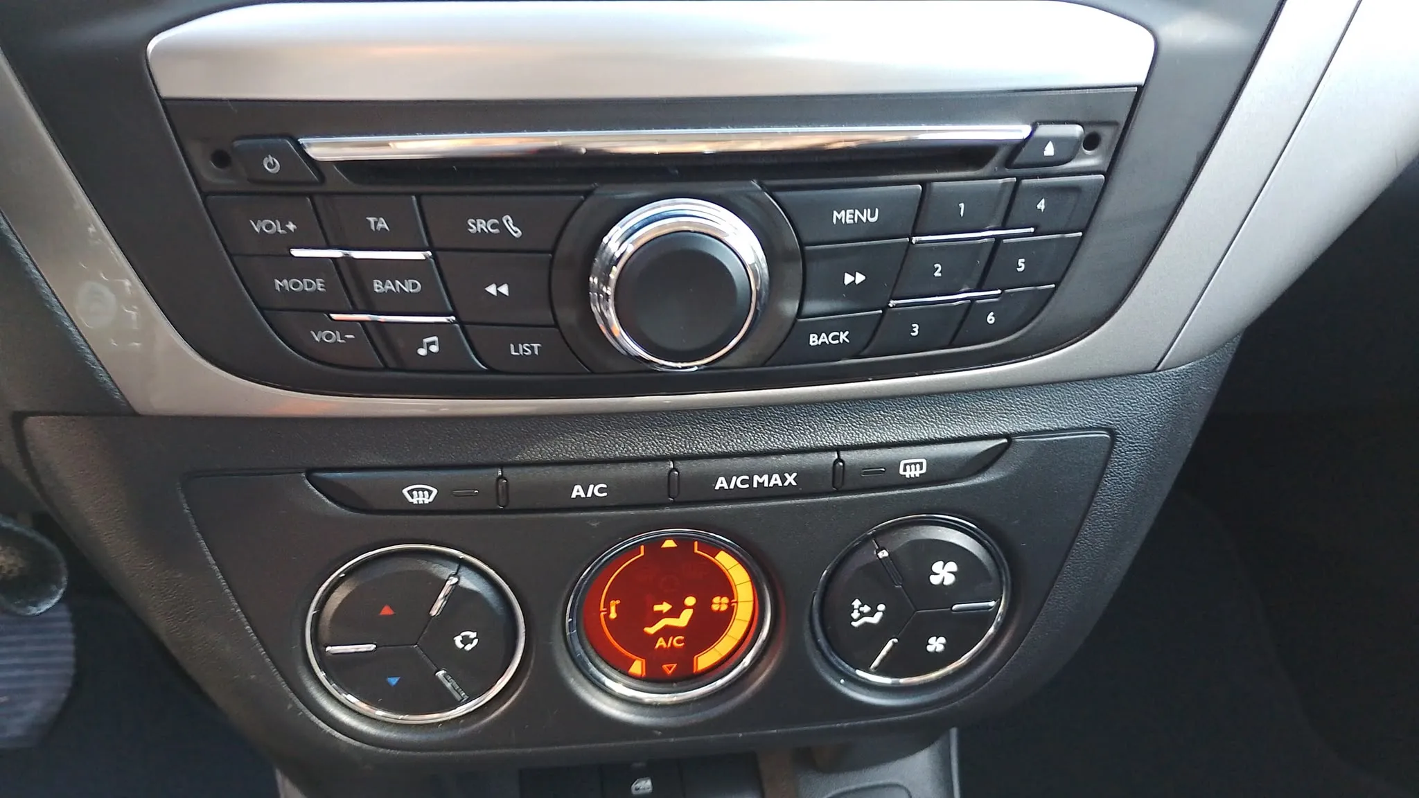 Citroën C-Elysée PureTech Exclusive - foto 18