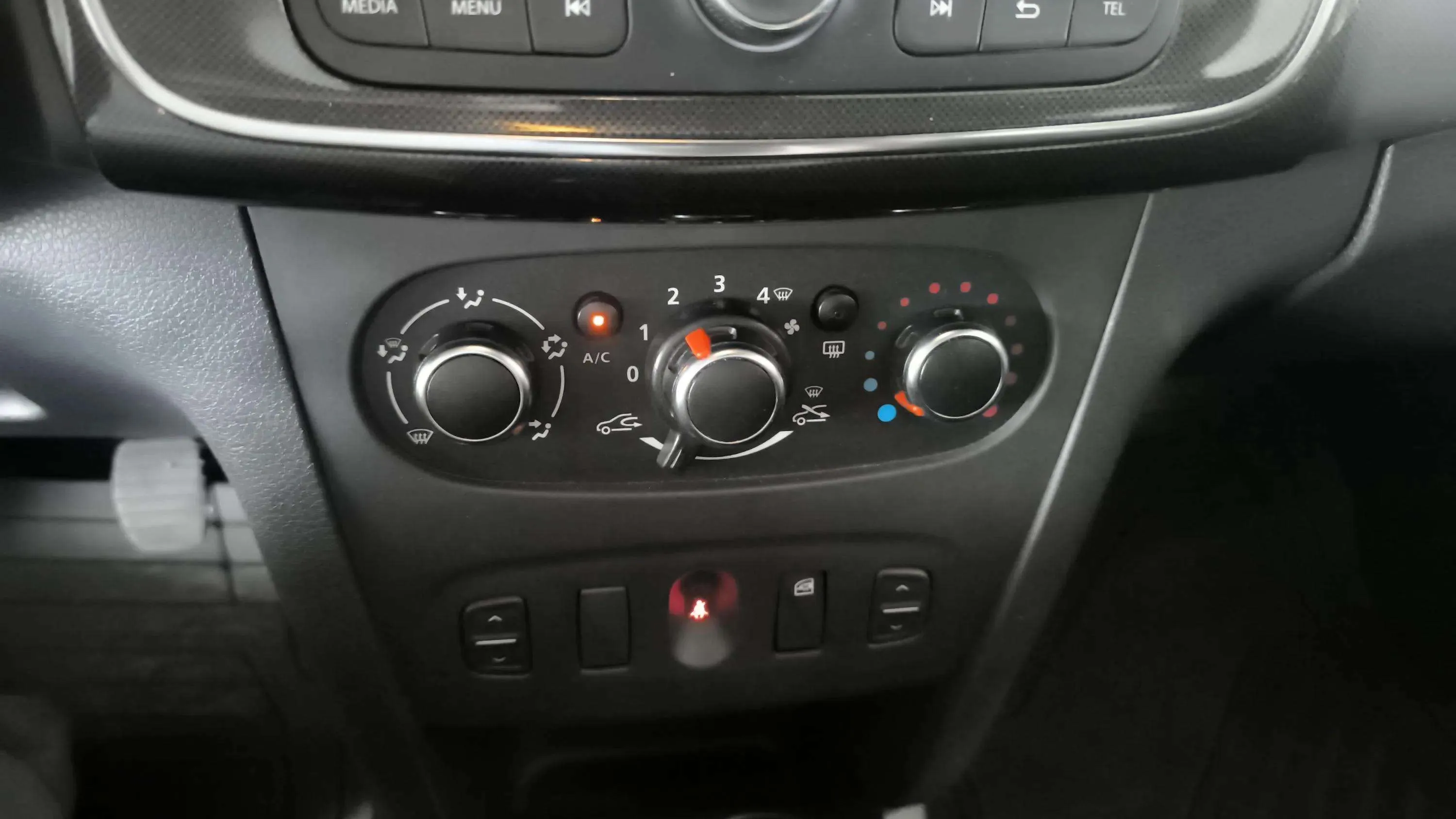 Dacia Sandero Comfort TCe - foto 13