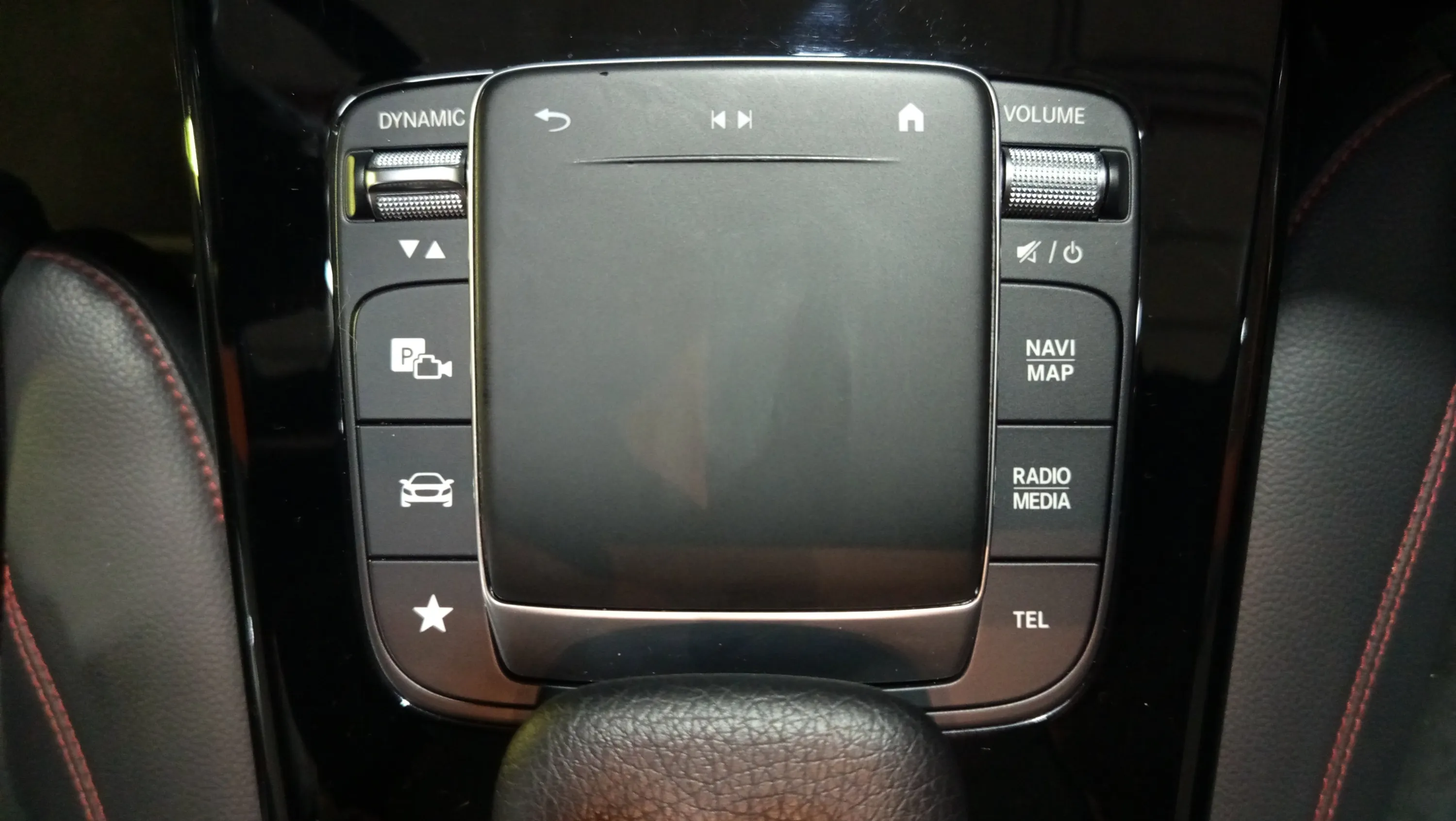 Mercedes-Benz CLA 200 D DCT - foto 25