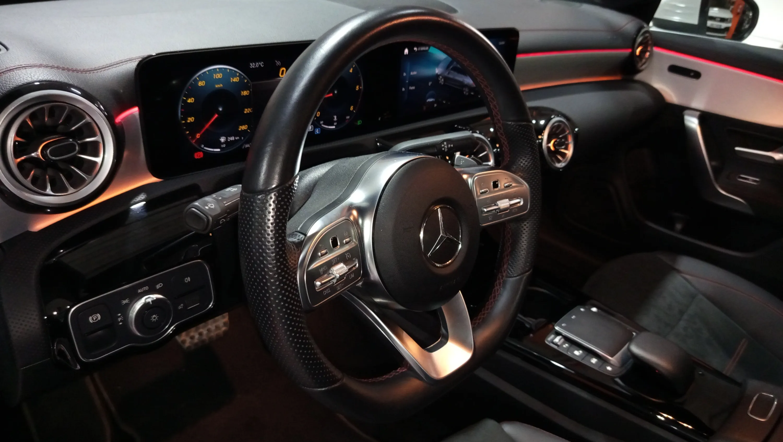 Mercedes-Benz CLA 200 D DCT - foto 28