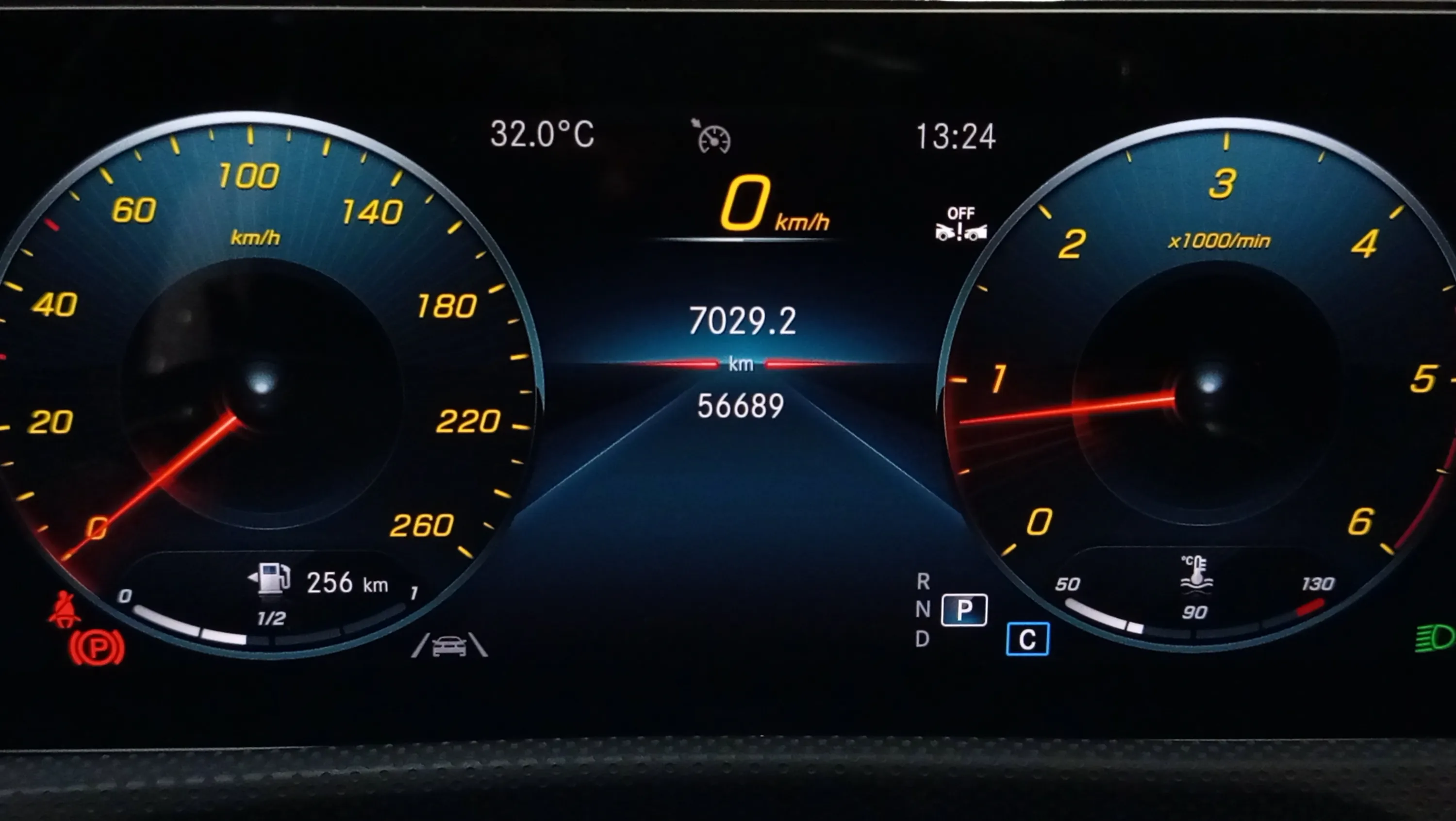 Mercedes-Benz CLA 200 D DCT - foto 11