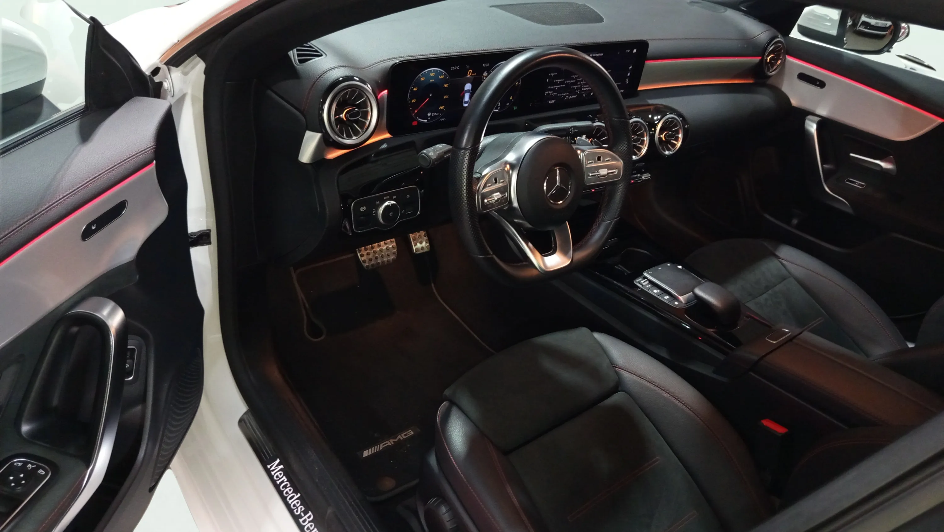 Mercedes-Benz CLA 200 D DCT - foto 23