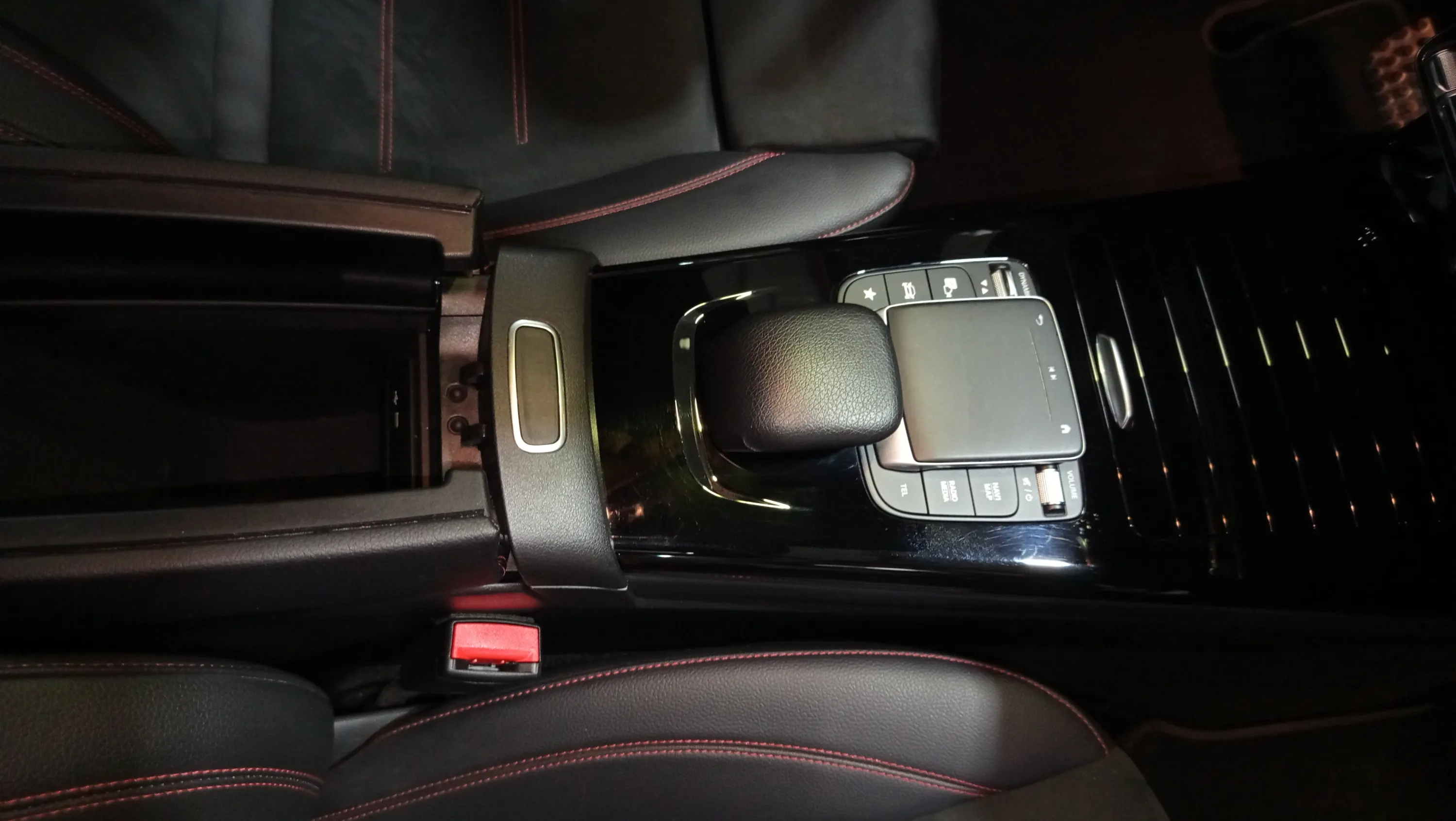 Mercedes-Benz CLA 200 D DCT - foto 20