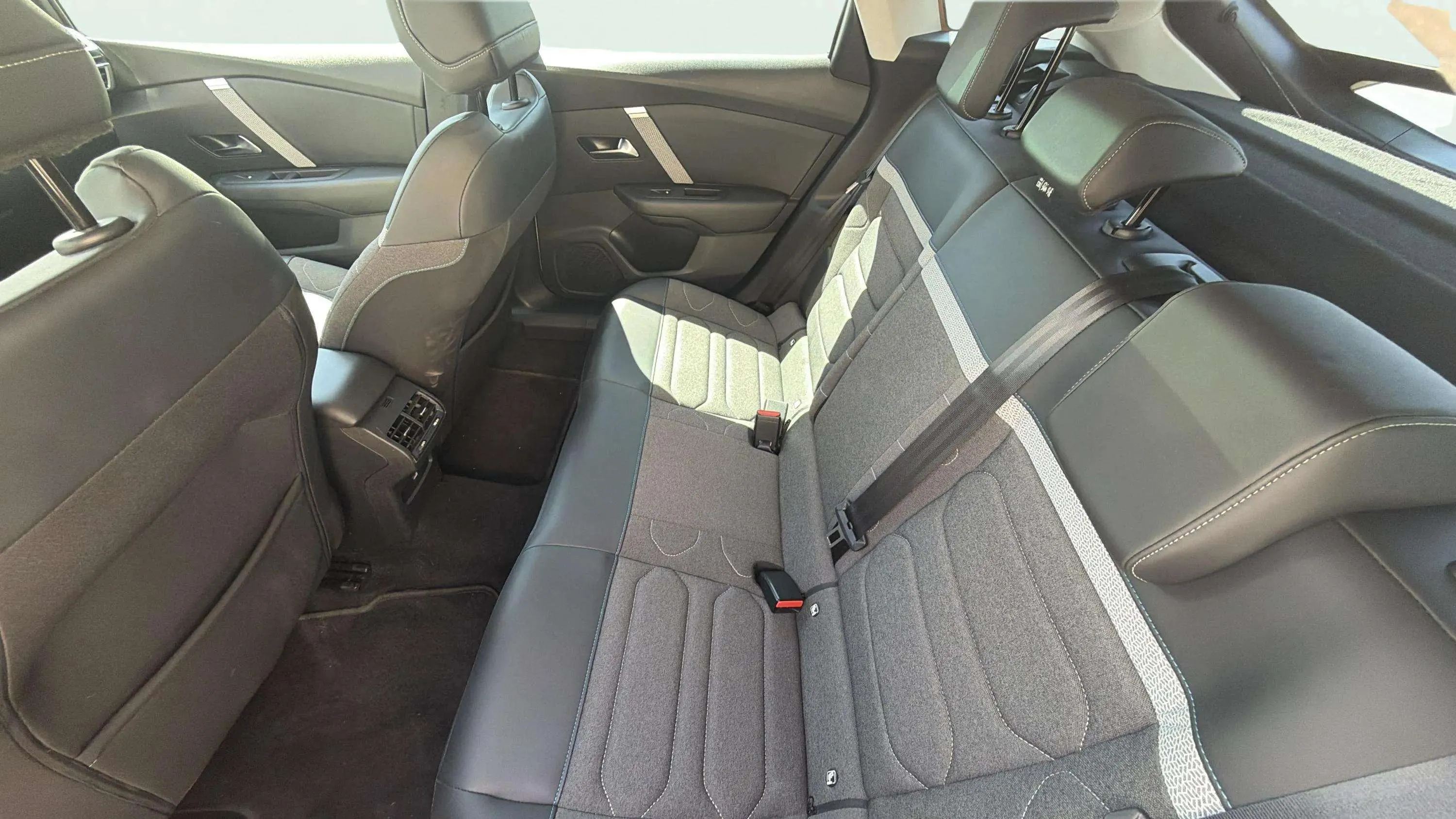 Citroën C4 PureTech 130 Feel - foto 16