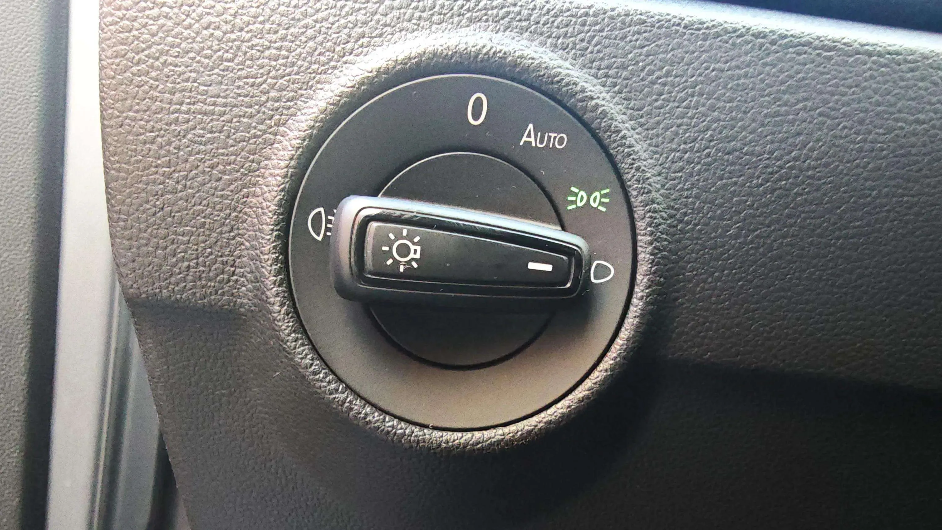 Volkswagen T-Roc Advance 1.5 TSI DSG - foto 15