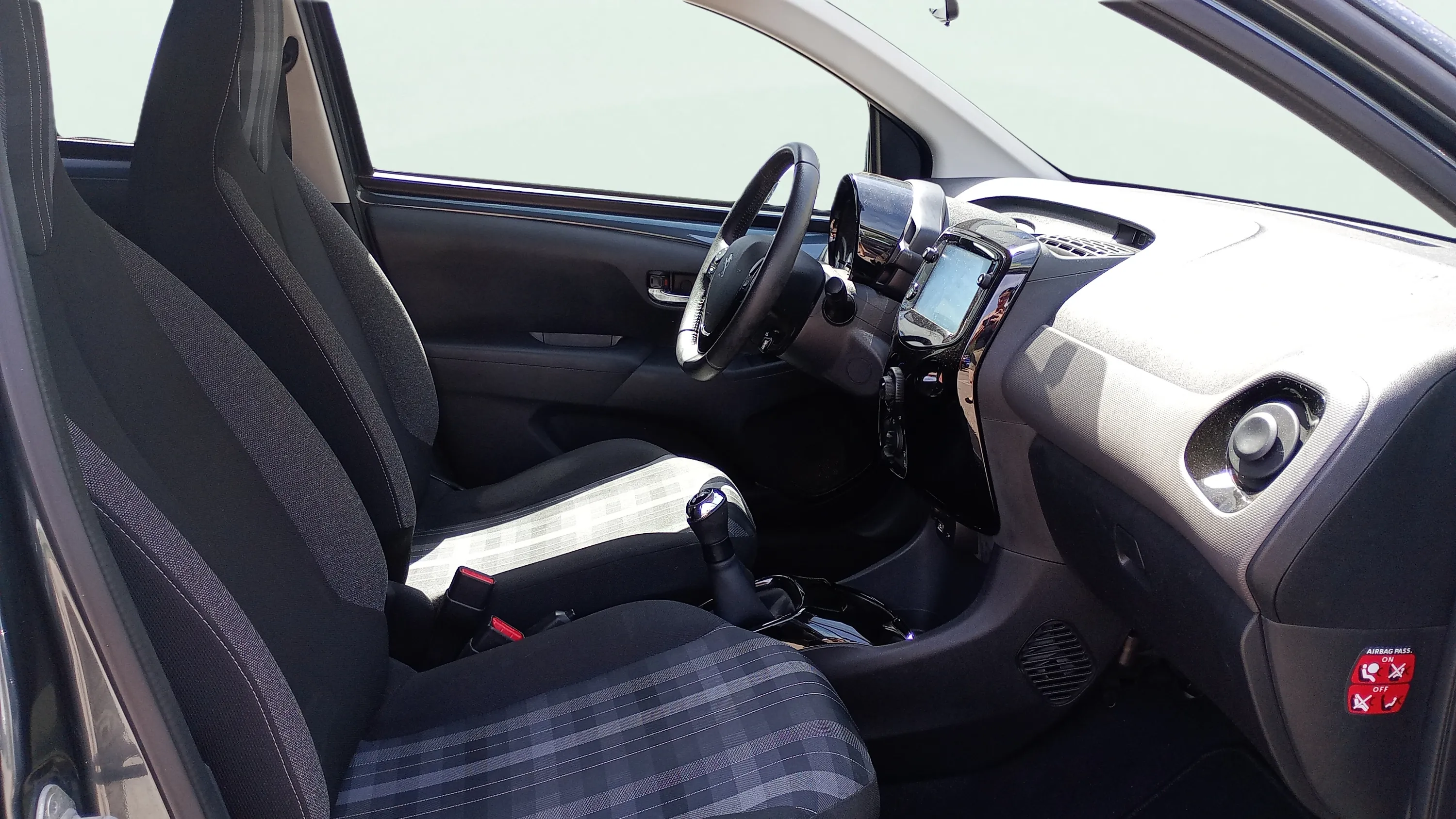 Peugeot 108 TOP! Allure VTi - foto 11