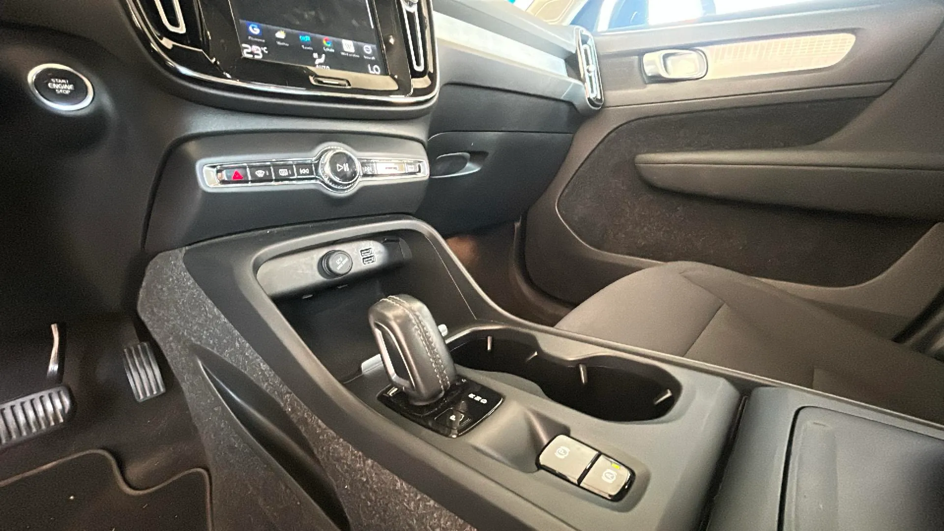 Volvo XC40 2.0 B4 G AWD Inscription - foto 13