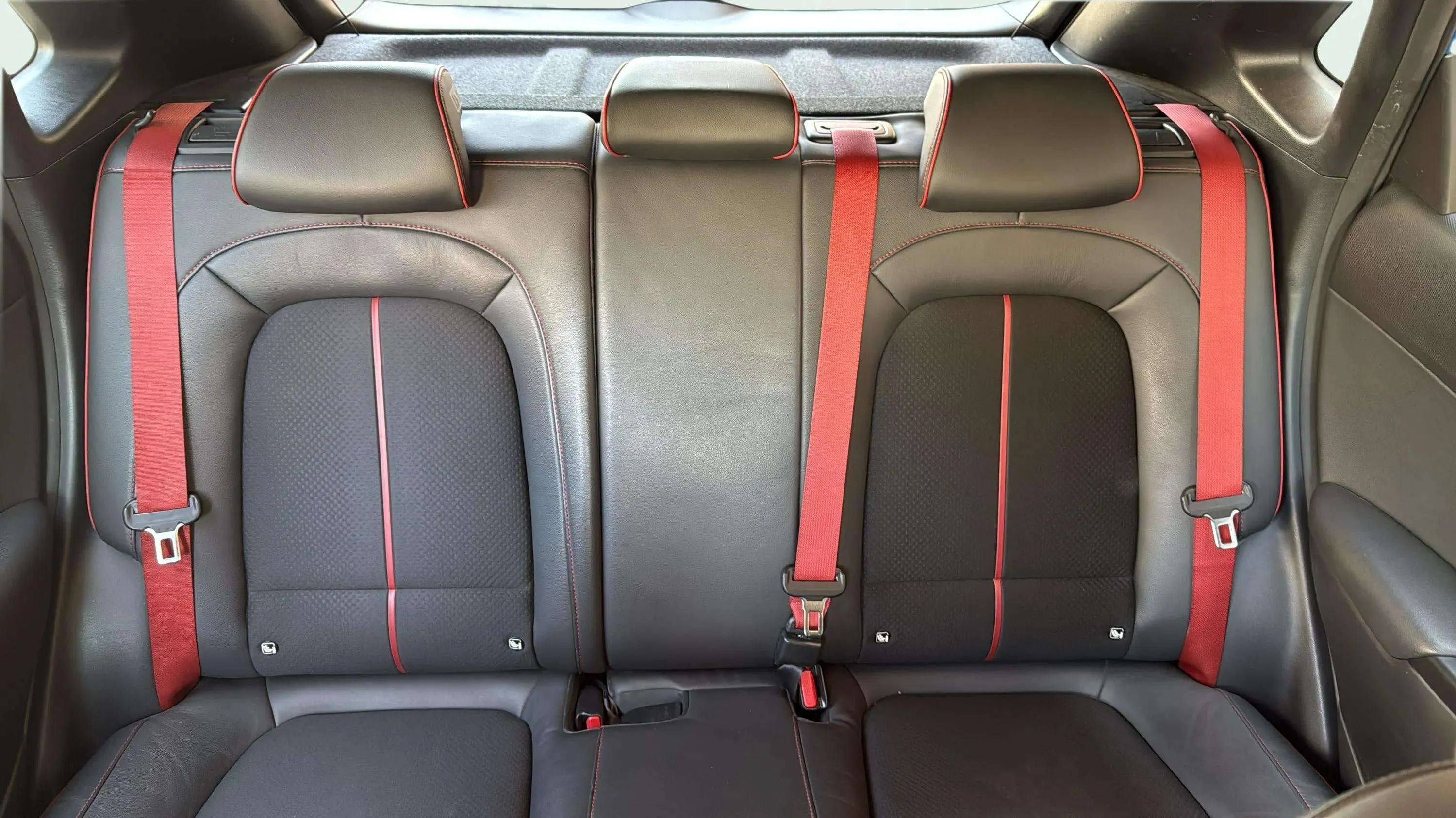 Hyundai Kona 1.6 GDI HEV Tecno Red DCT - foto 28