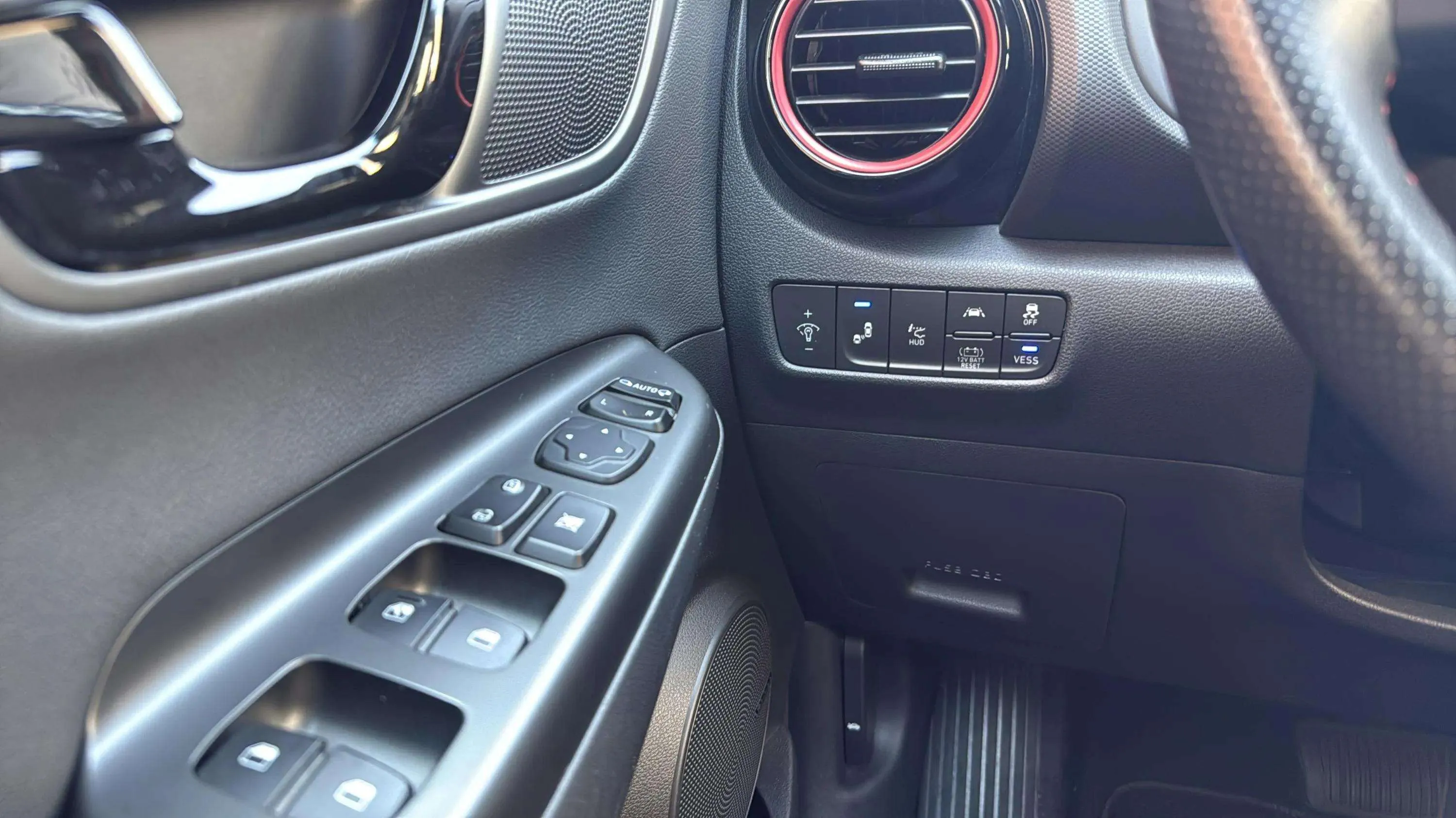 Hyundai Kona 1.6 GDI HEV Tecno Red DCT - foto 16