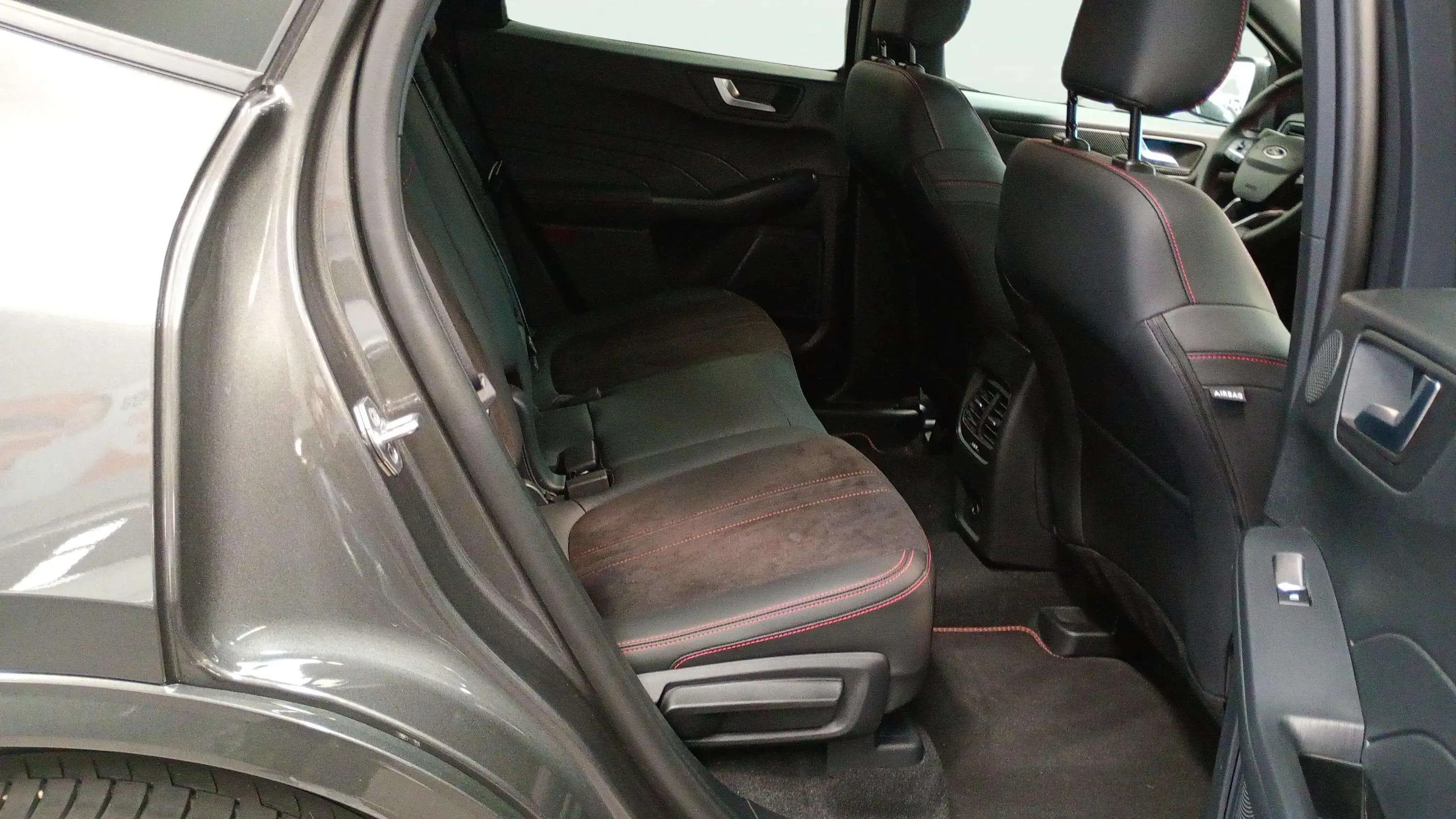 Ford Kuga ST-Line X 2.5 Duratec PHEV - foto 20