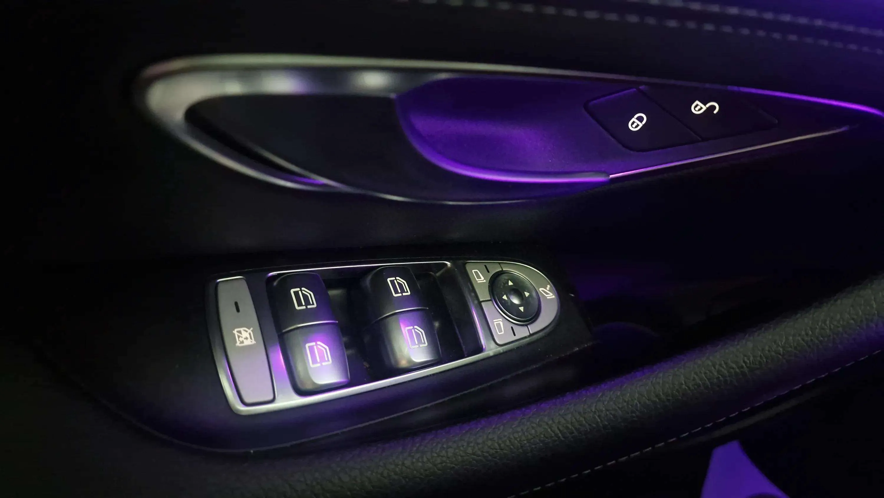 Mercedes-Benz Clase E E 220 d - foto 20