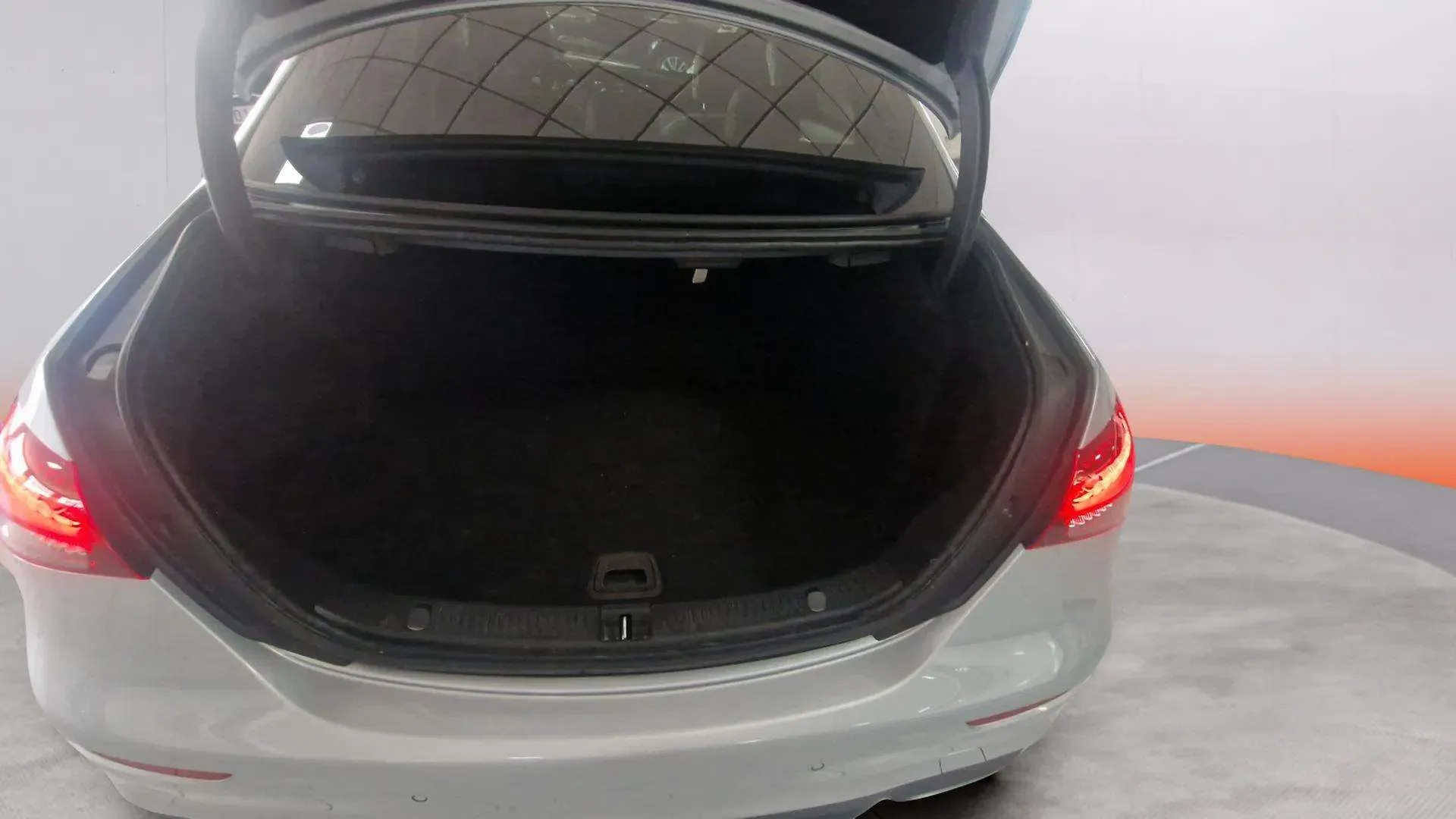 Mercedes-Benz Clase E E 220 d - foto 26