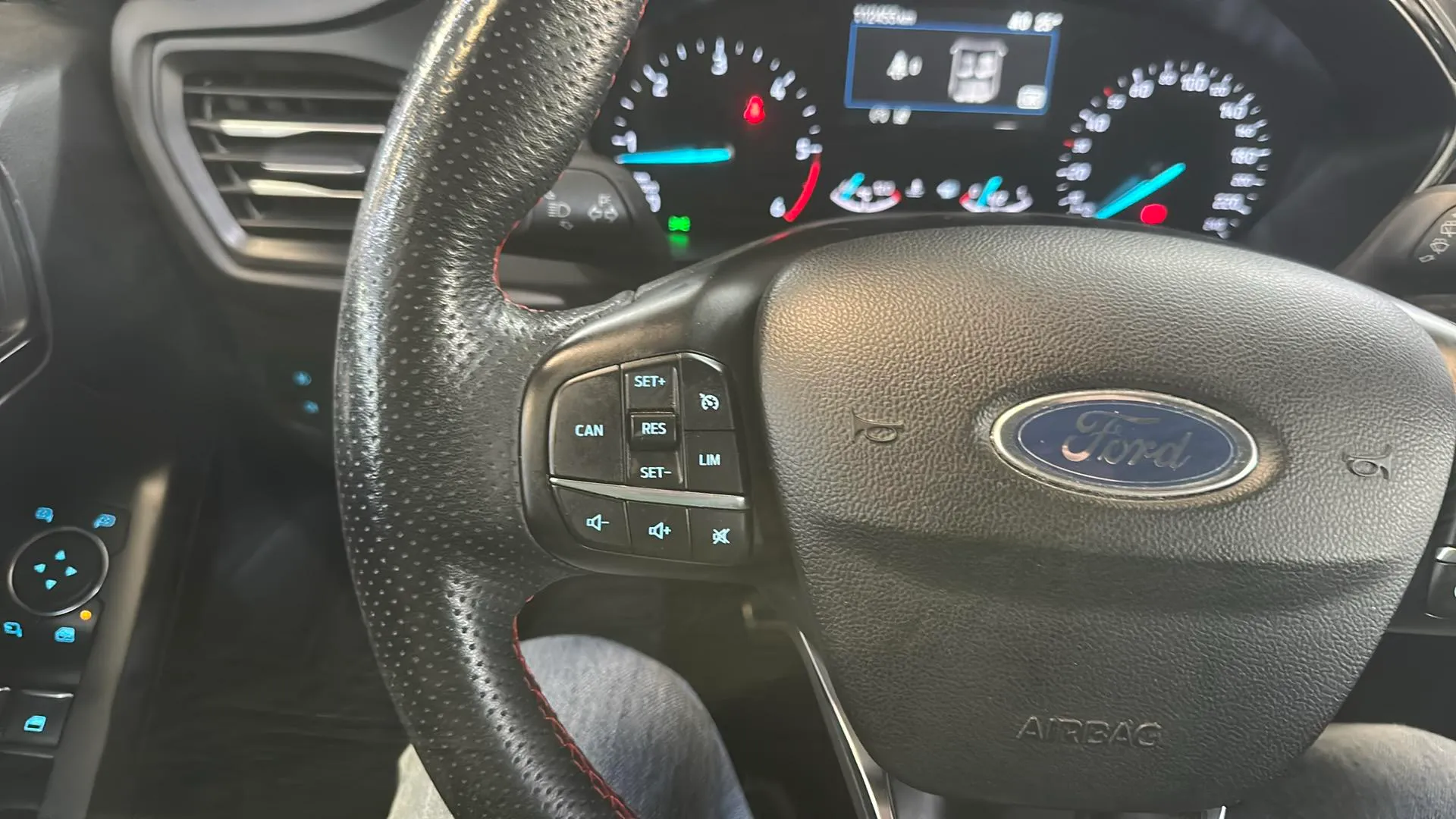 Ford Focus 1.5 EcoBlue ST-Line - foto 16