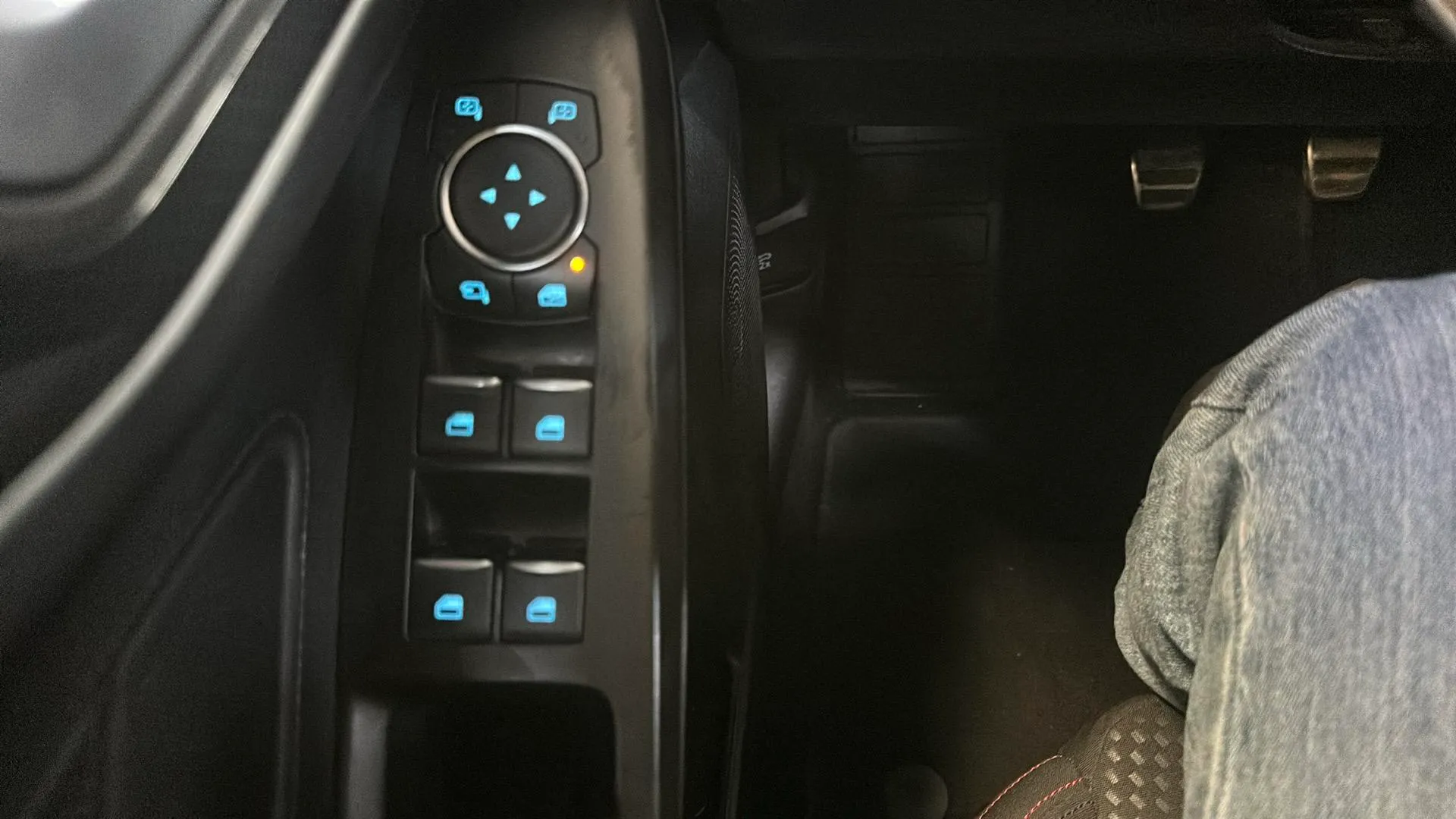 Ford Focus 1.5 EcoBlue ST-Line - foto 18