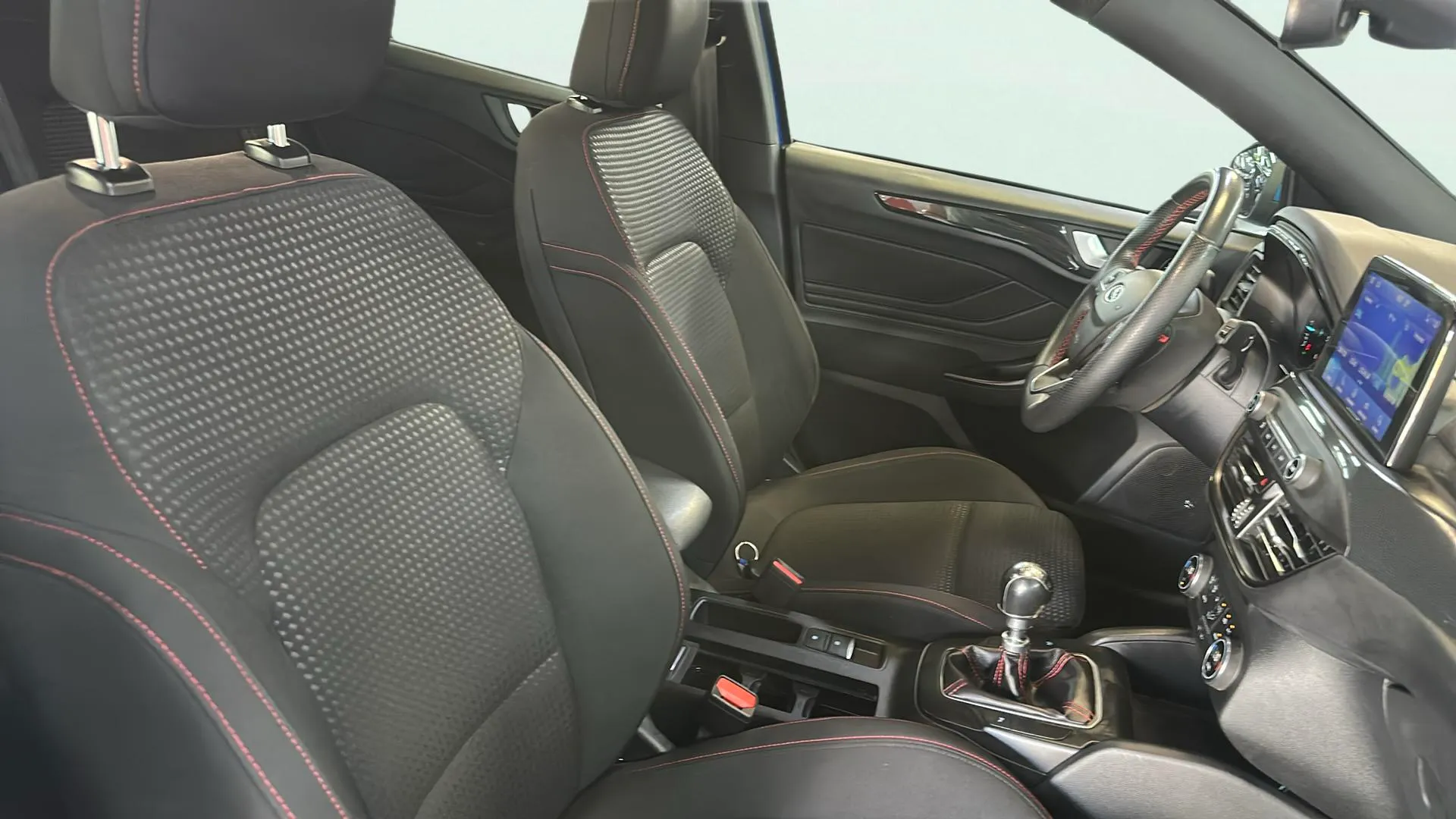 Ford Focus 1.5 EcoBlue ST-Line - foto 9