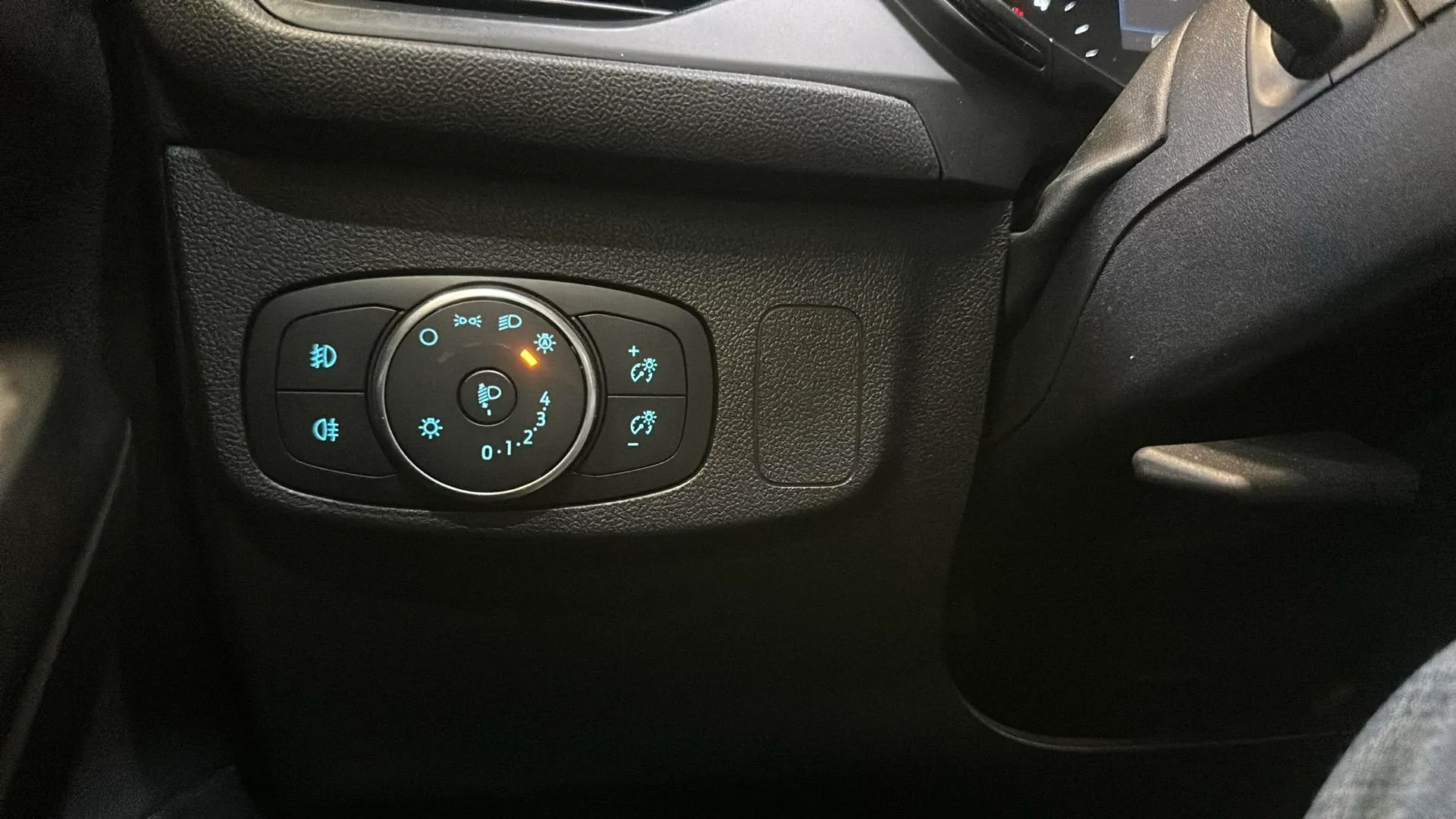 Ford Focus 1.5 EcoBlue ST-Line - foto 17