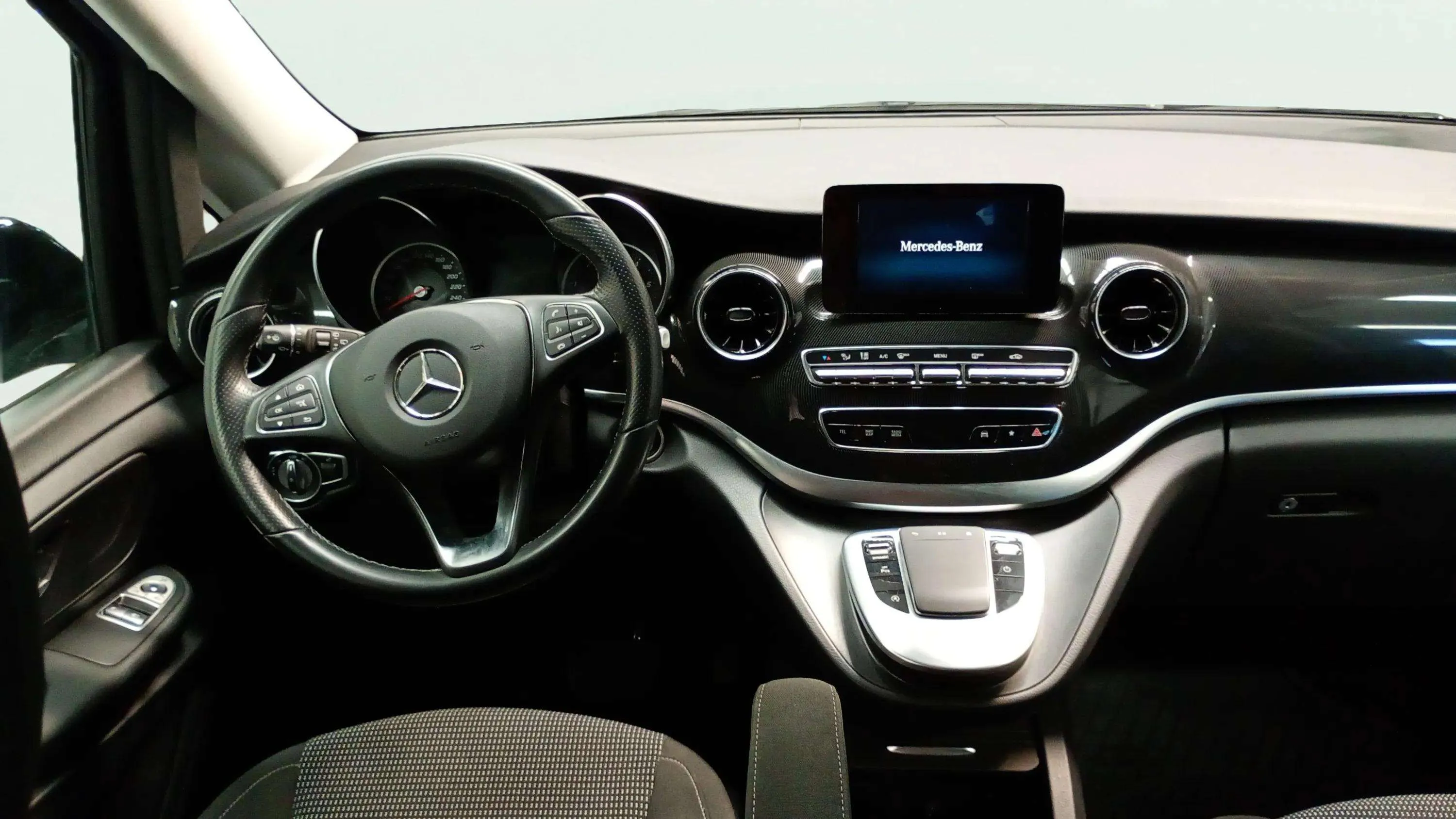 Mercedes-Benz Clase V 220 d Avantgarde Compacto - foto 15