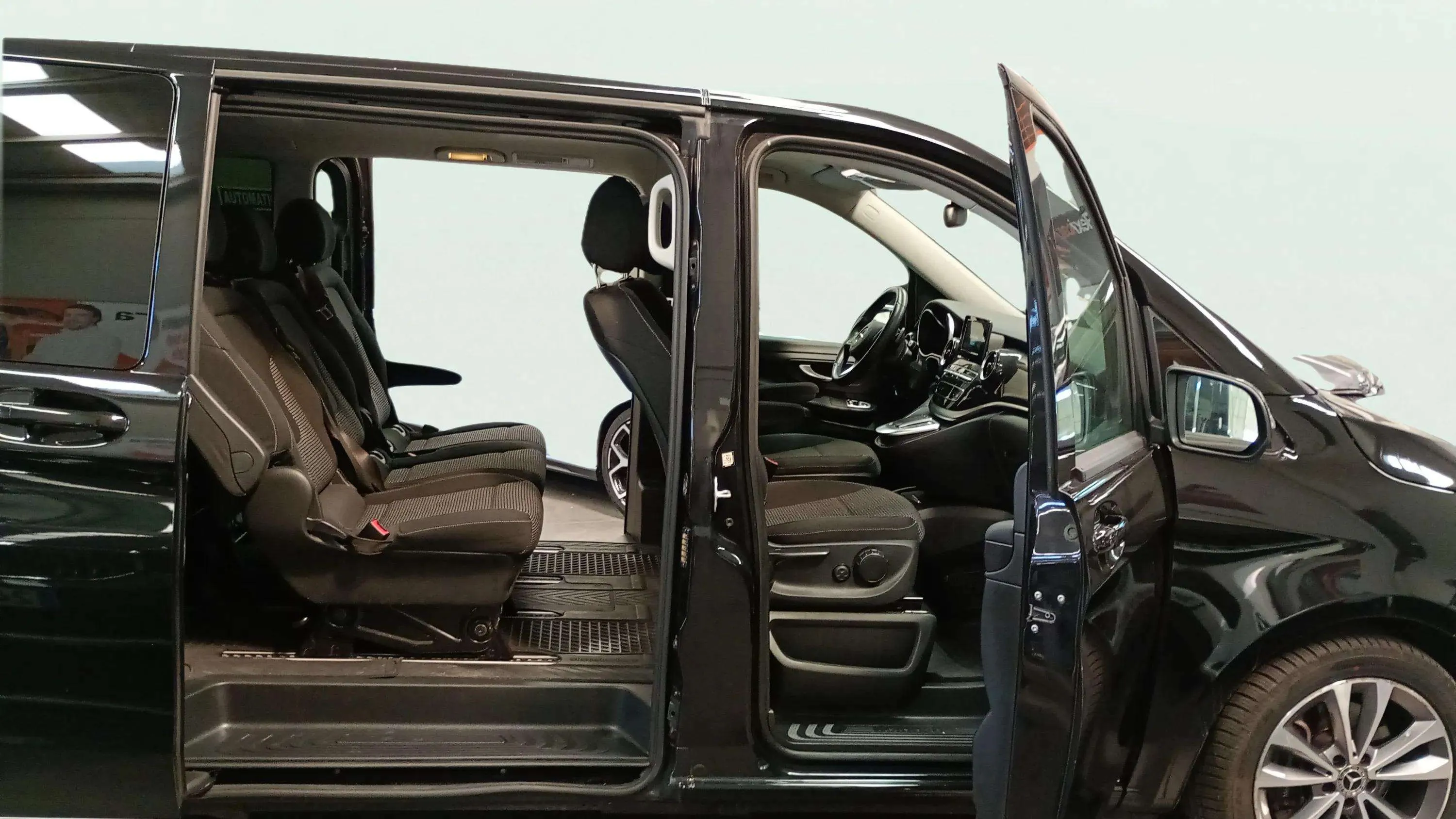 Mercedes-Benz Clase V 220 d Avantgarde Compacto - foto 17
