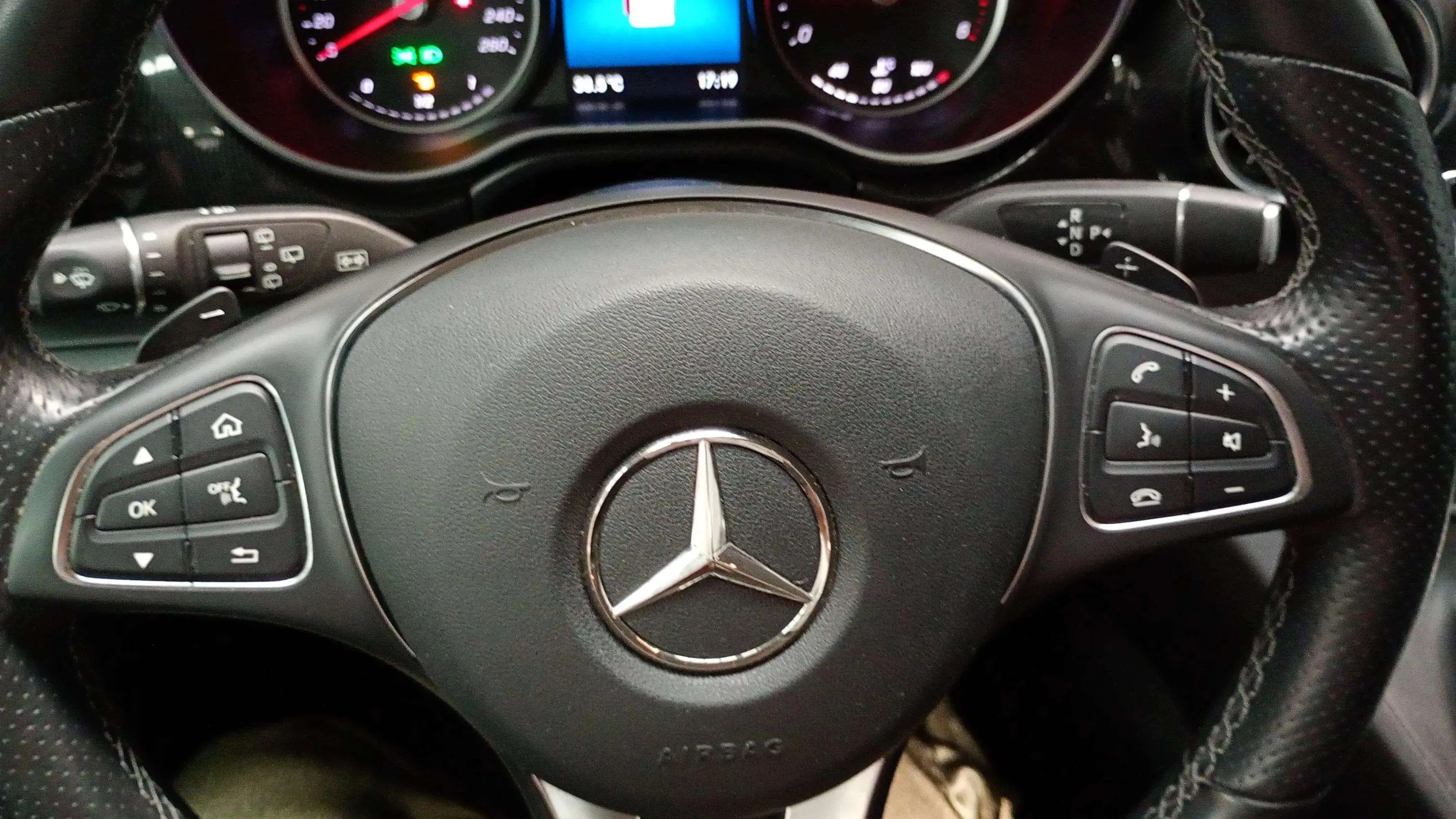 Mercedes-Benz Clase V 220 d Avantgarde Compacto - foto 23