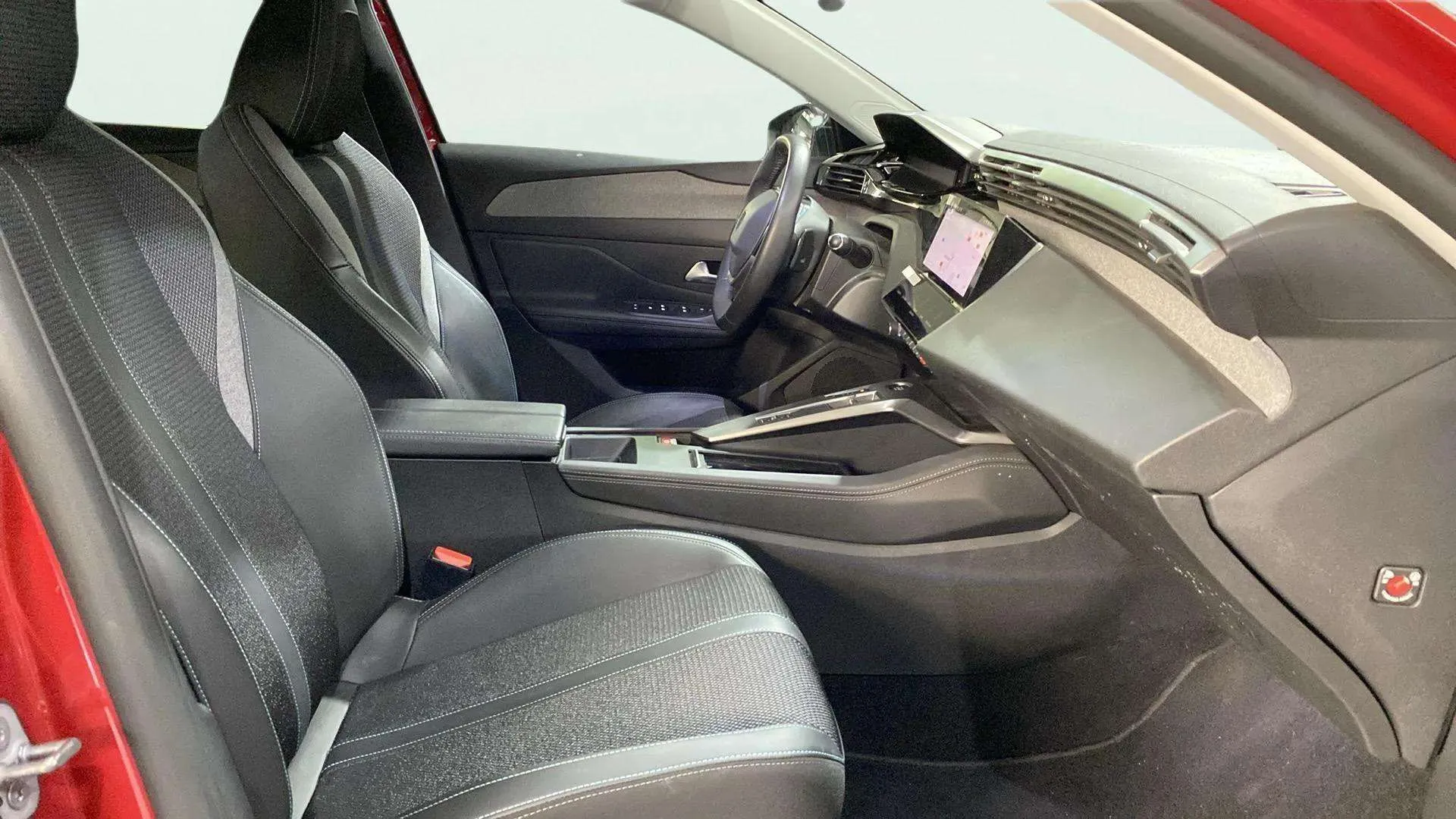 Peugeot 308 Allure BlueHDi 130 EAT8 - foto 9