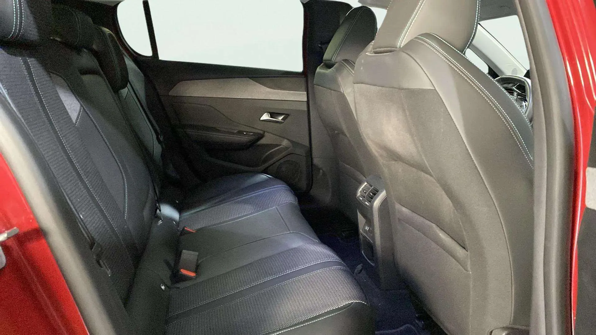 Peugeot 308 Allure BlueHDi 130 EAT8 - foto 10