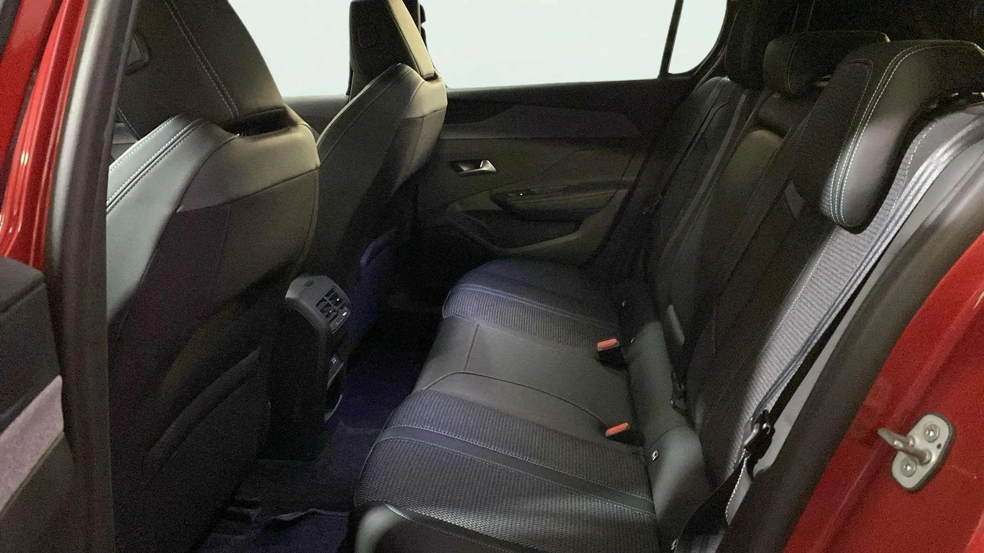 Peugeot 308 Allure BlueHDi 130 EAT8 - foto 8