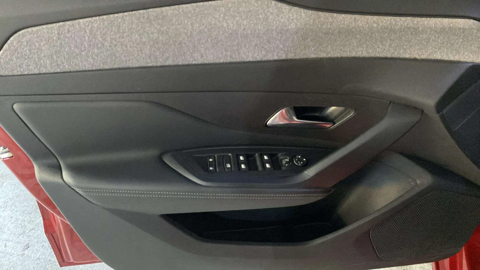 Peugeot 308 Allure BlueHDi 130 EAT8 - foto 18
