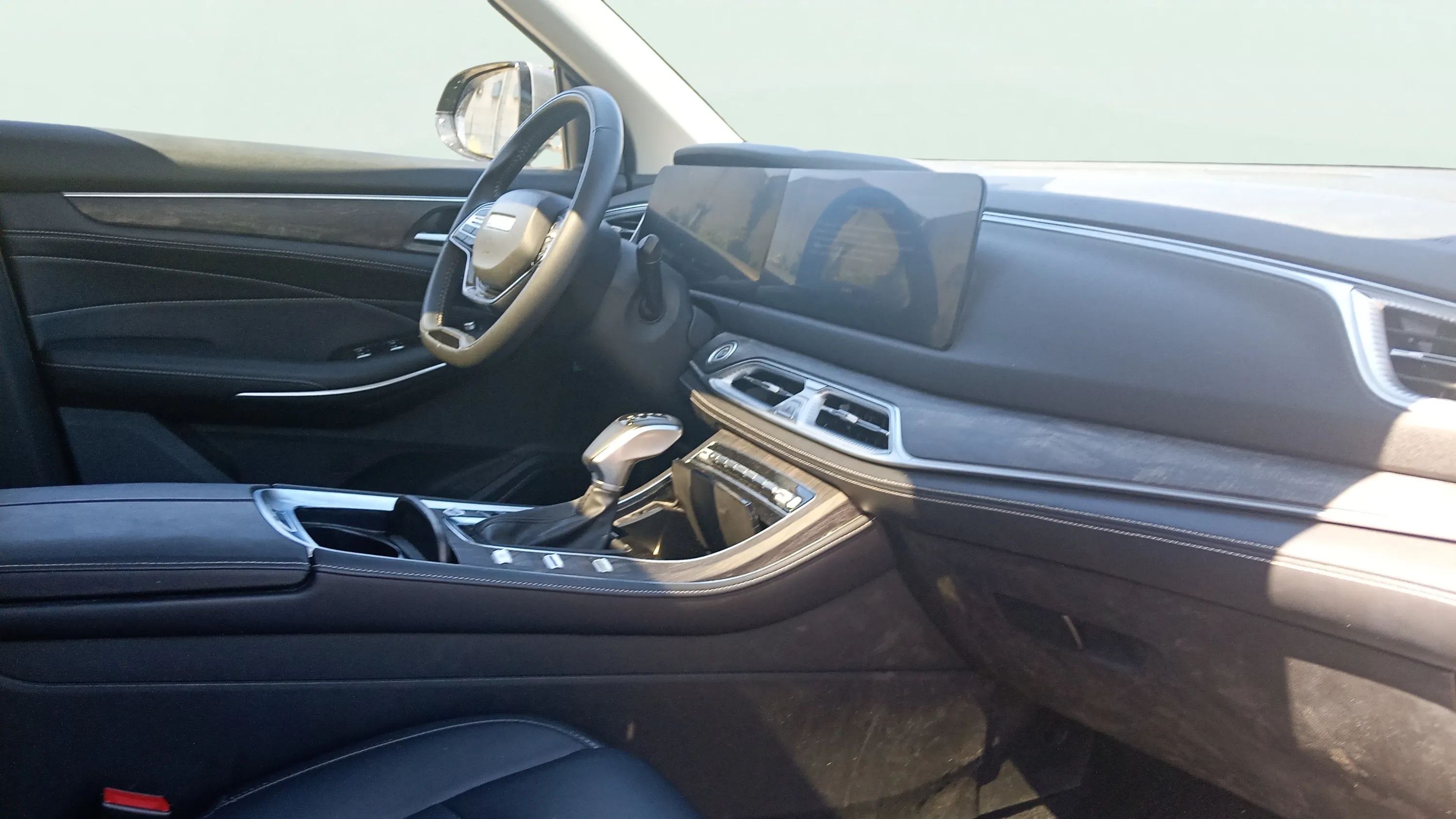 DFSK 580 1.5 T Luxury - foto 13
