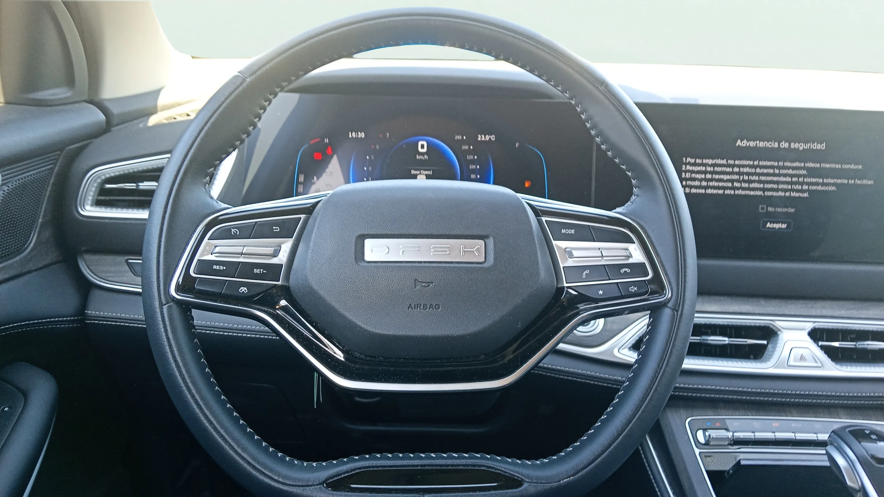 DFSK 580 1.5 T Luxury - foto 12