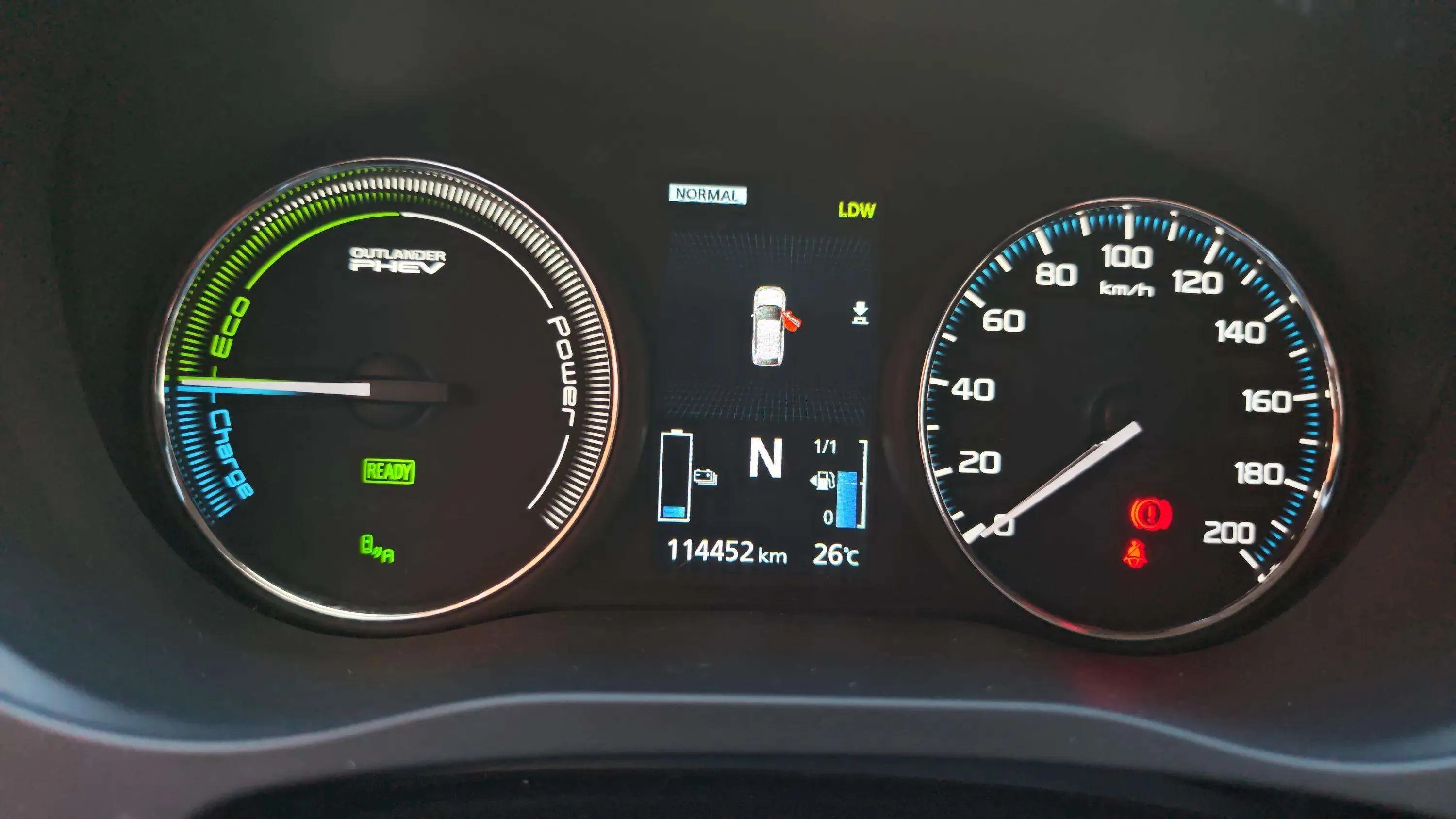 Mitsubishi Outlander 2.0 PHEV Kaiteki 4WD - foto 14