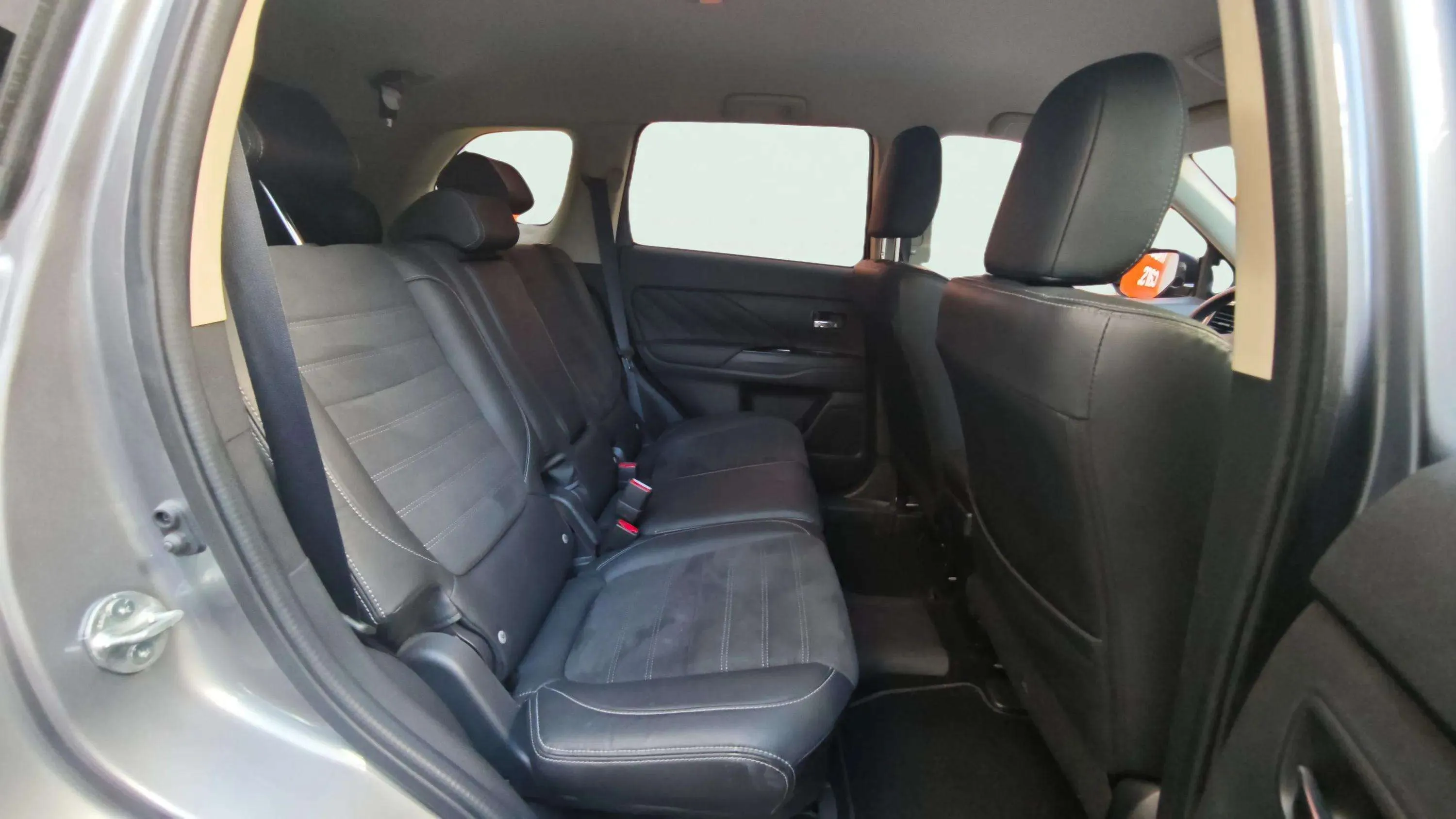 Mitsubishi Outlander 2.0 PHEV Kaiteki 4WD - foto 10