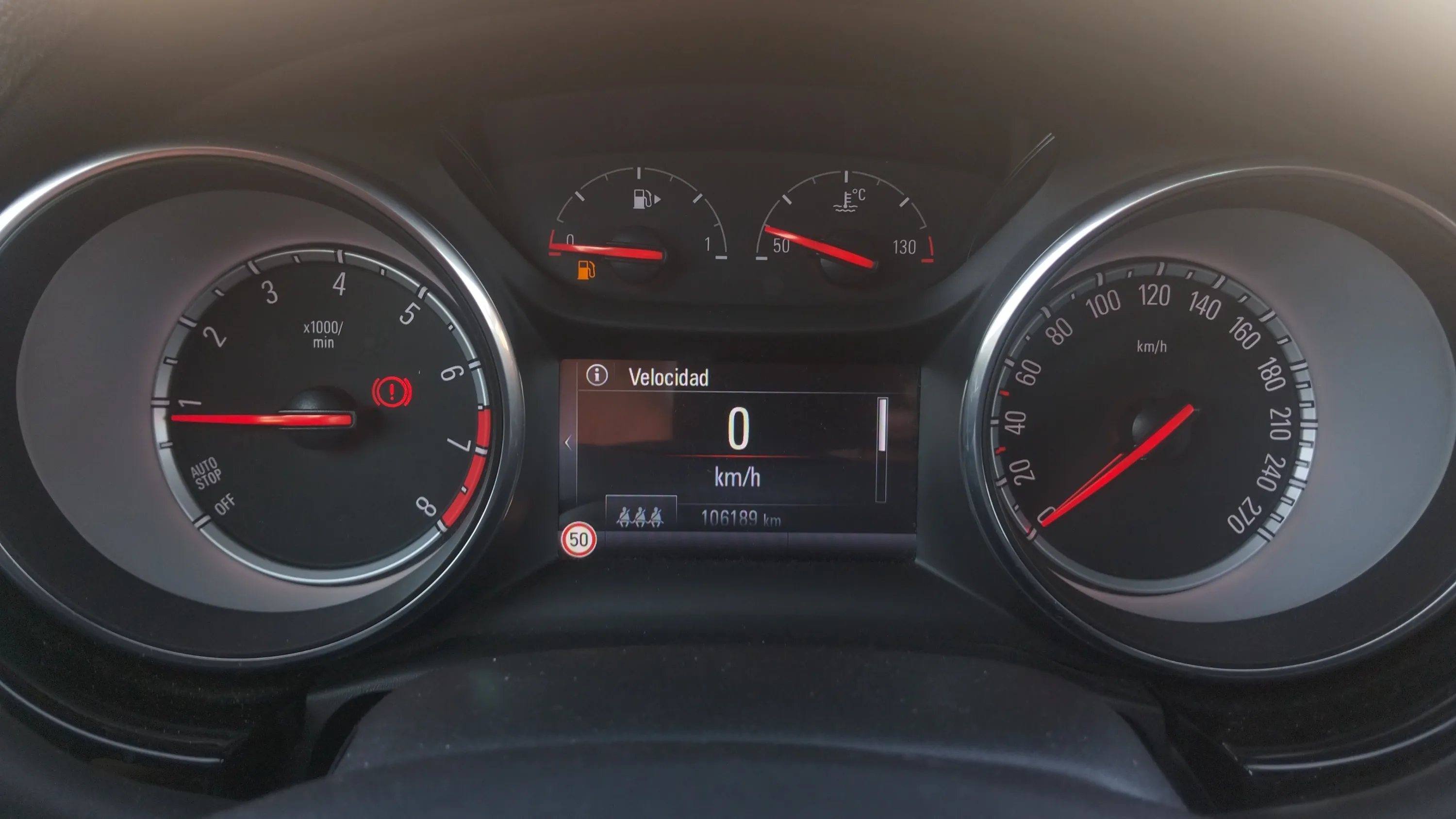Opel Astra 1.6 Turbo GSi Line - foto 15