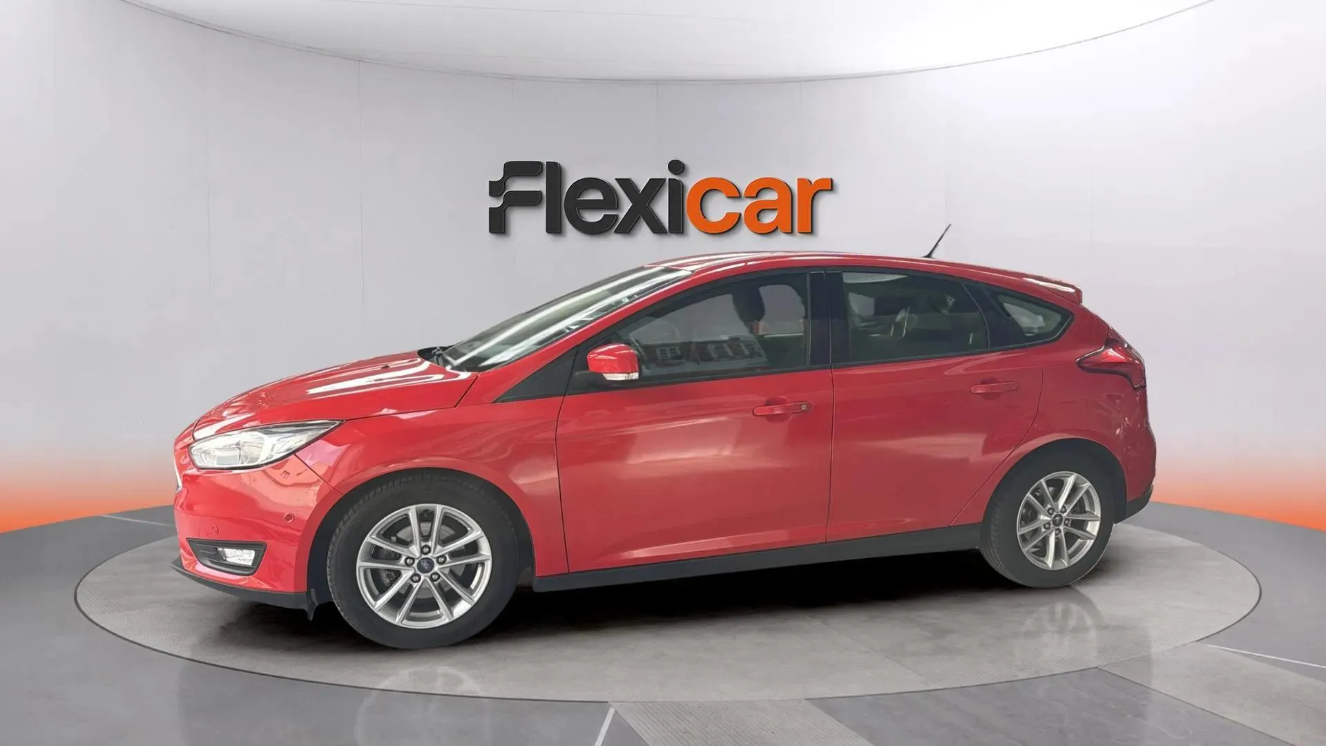 Ford Focus 1.0 EcoBoost Titanium - foto 8