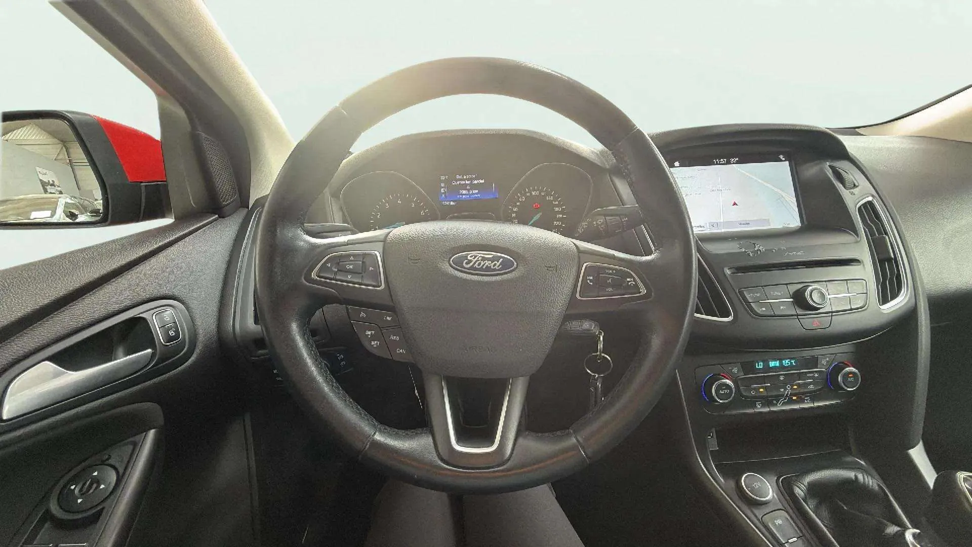 Ford Focus 1.0 EcoBoost Titanium - foto 15