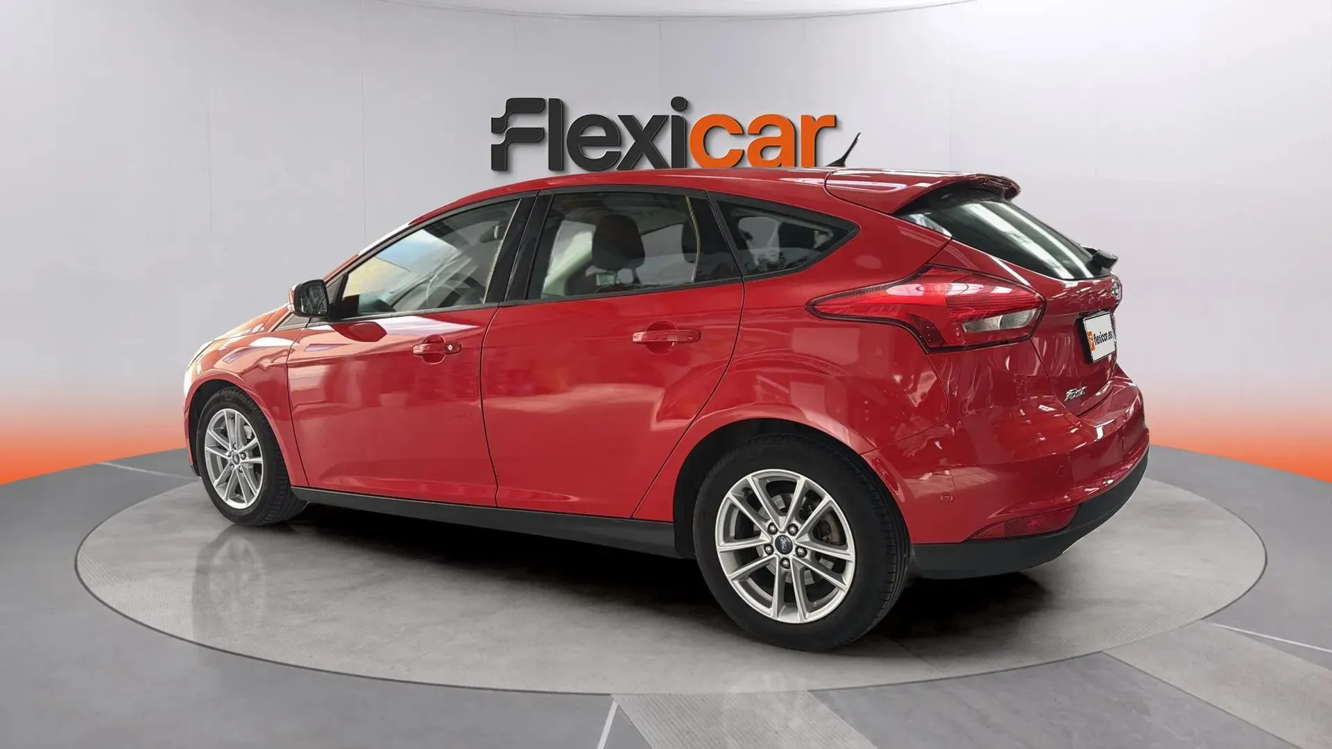 Ford Focus 1.0 EcoBoost Titanium - foto 10