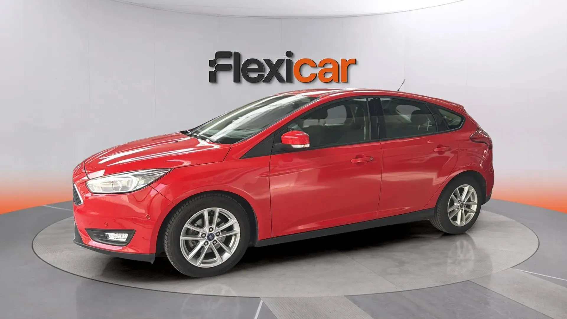 Ford Focus 1.0 EcoBoost Titanium - foto 9
