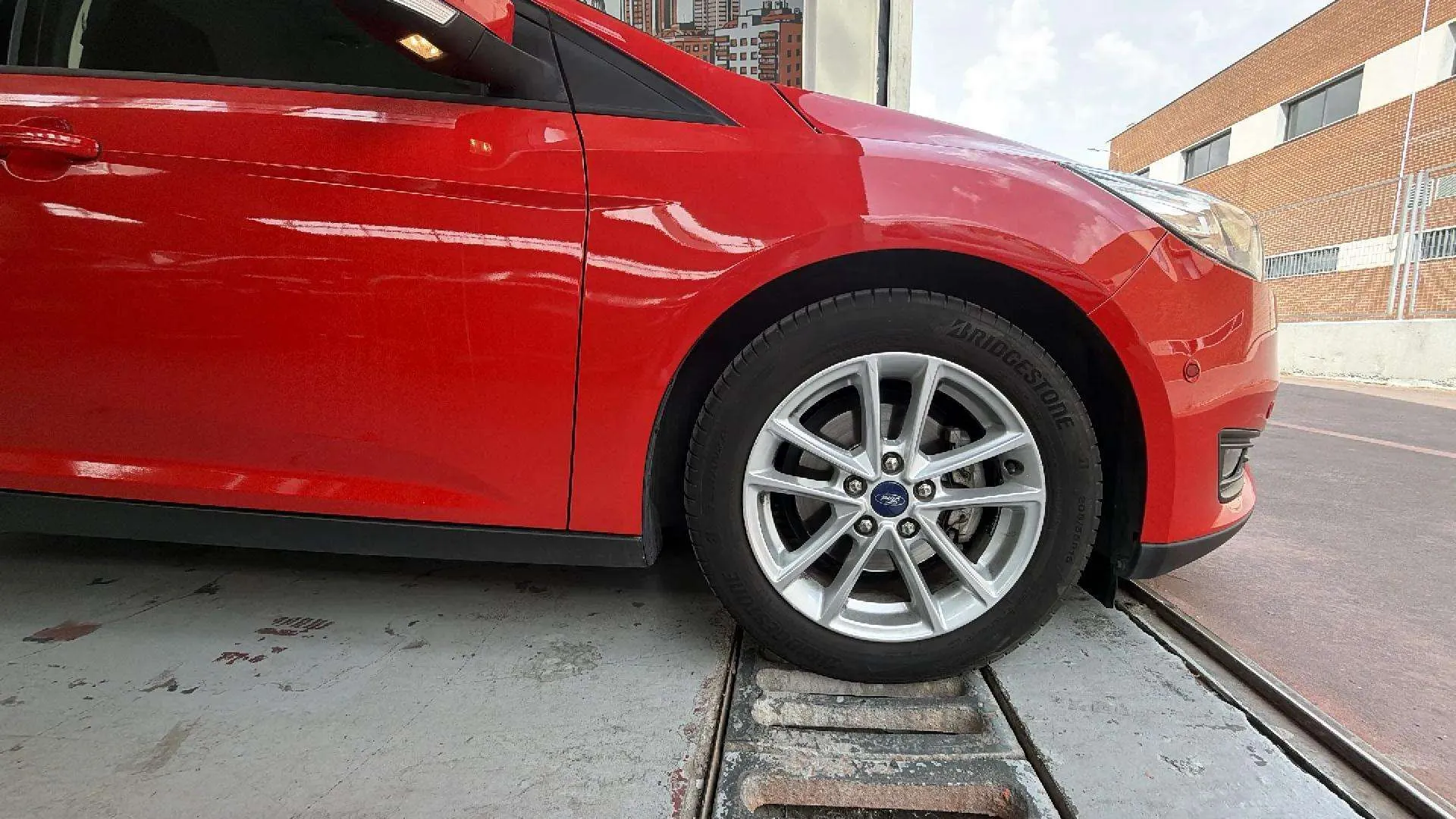 Ford Focus 1.0 EcoBoost Titanium - foto 14
