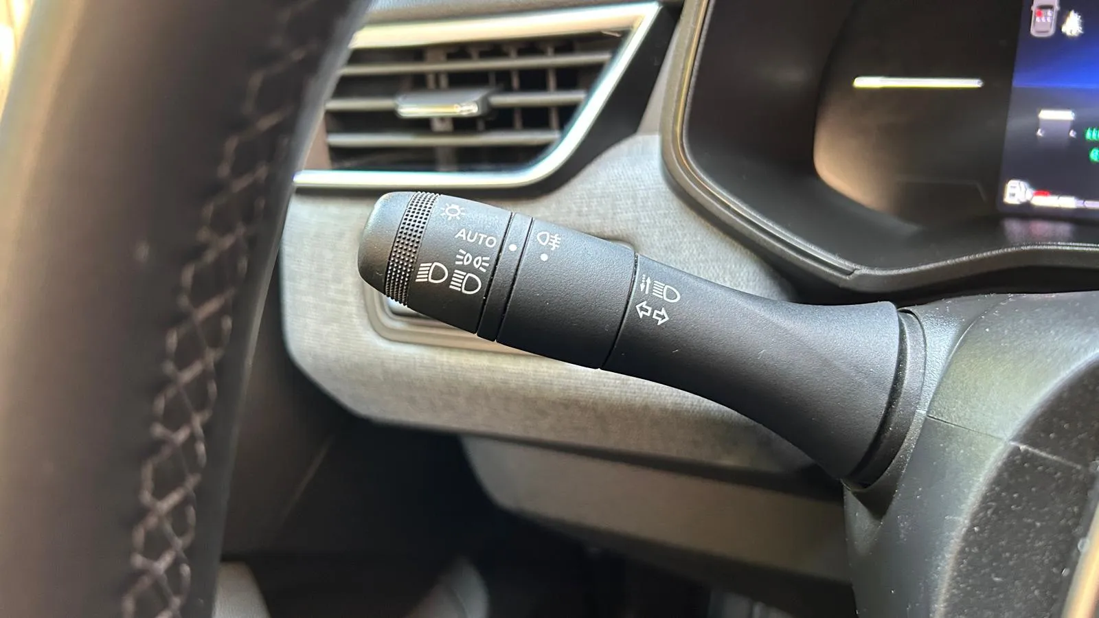 Renault Clio Equilibre TCe - foto 25