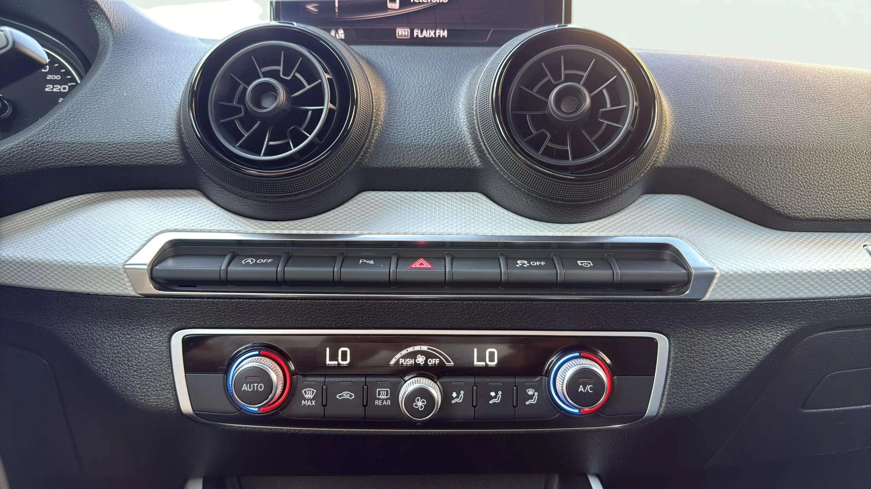 Audi Q2 Advanced 1.0 TFSI ultra S tronic - foto 24
