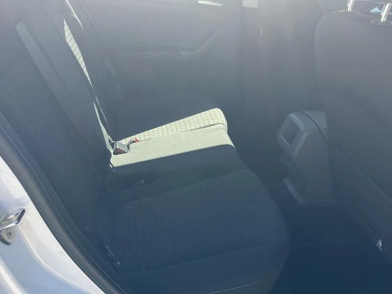 Volkswagen T-Cross 1.0 TSI Advance - foto 32