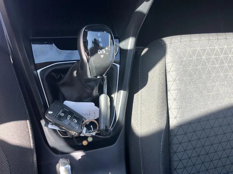 Volkswagen T-Cross 1.0 TSI Advance - foto 16