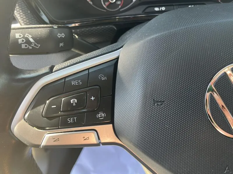 Volkswagen T-Cross 1.0 TSI Advance - foto 40