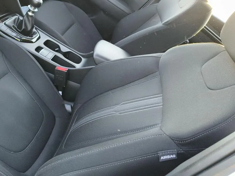 Hyundai Tucson 1.6 CRDi Maxx - foto 31